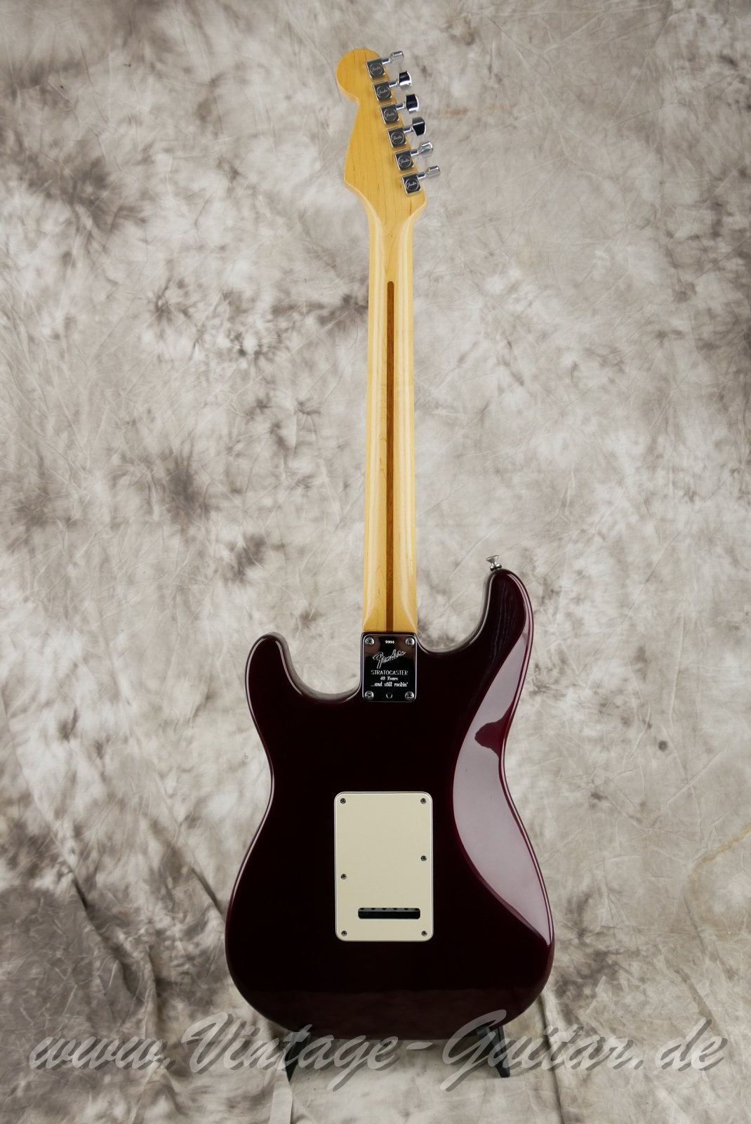 Fender-Stratocaster-American-Standard-40th-Anniversary-1994-midnight-wine-002.JPG