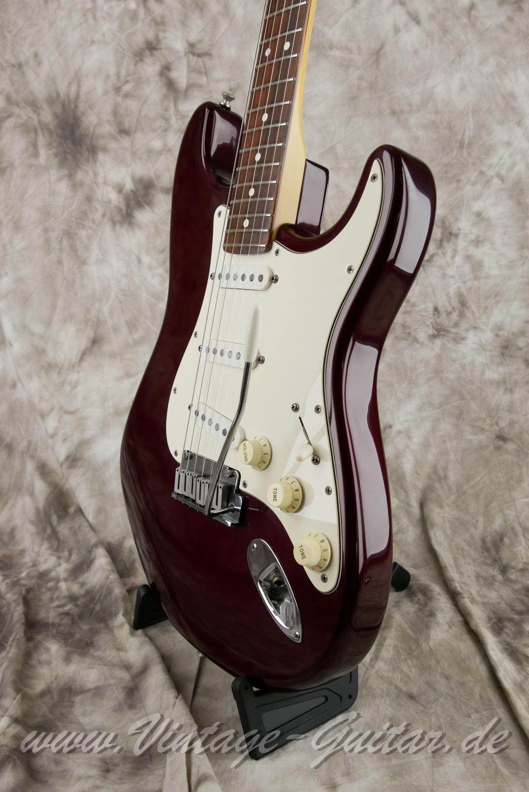 Fender-Stratocaster-American-Standard-40th-Anniversary-1994-midnight-wine-010.JPG
