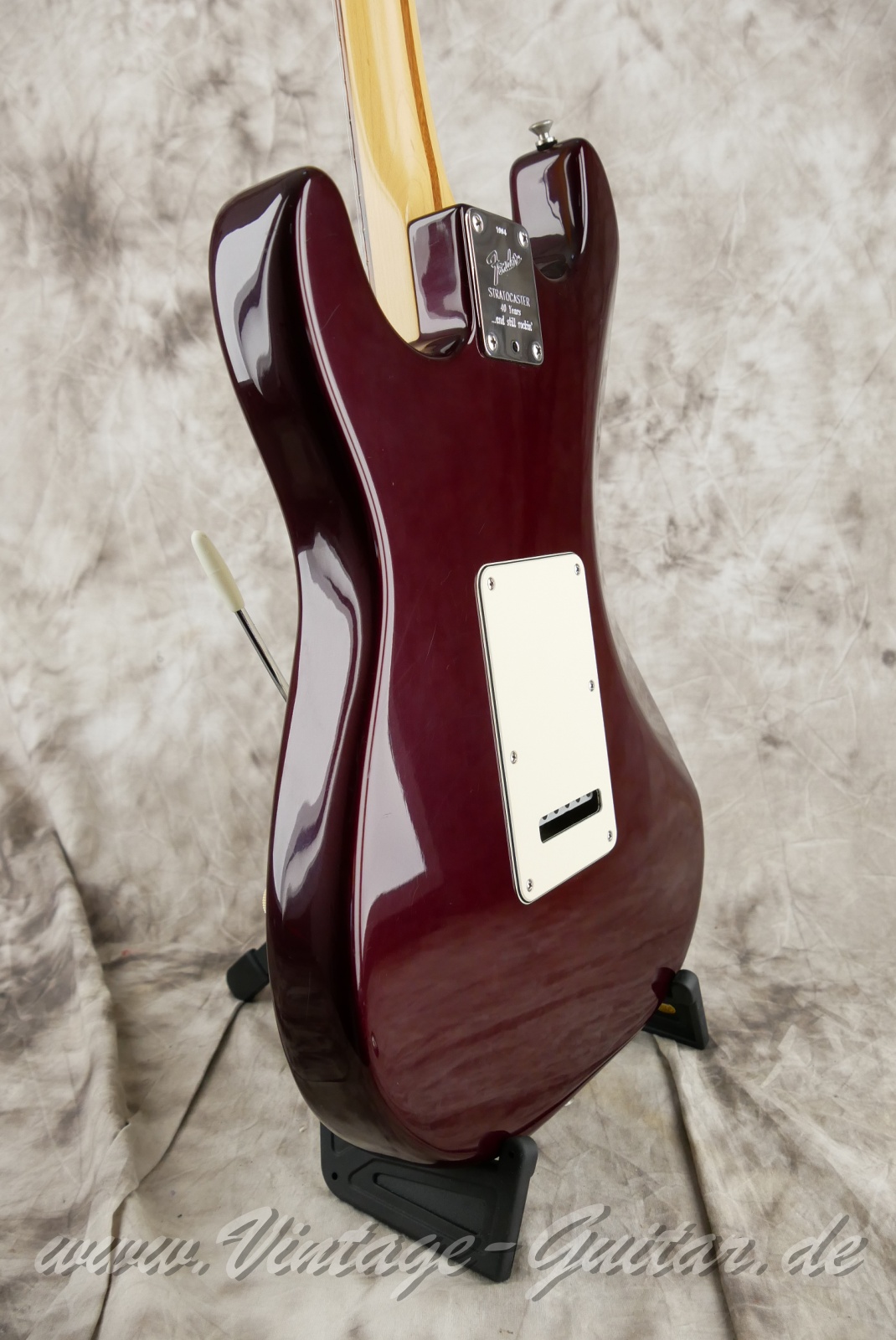 Fender-Stratocaster-American-Standard-40th-Anniversary-1994-midnight-wine-011.JPG