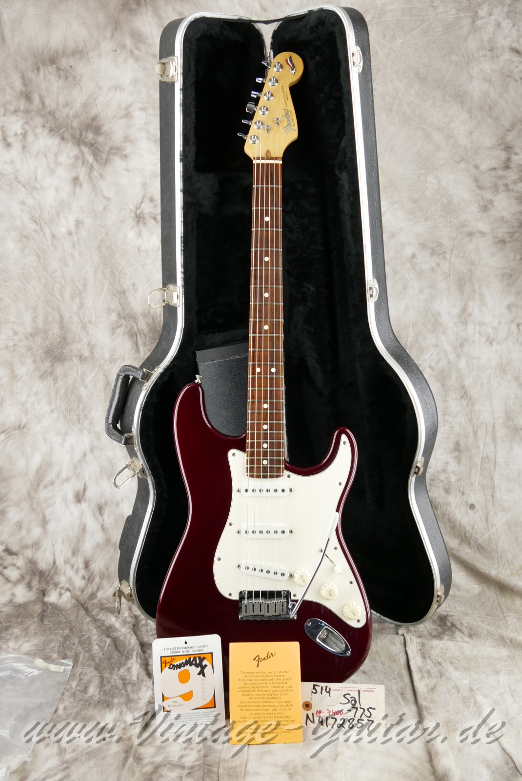 Fender-Stratocaster-American-Standard-40th-Anniversary-1994-midnight-wine-013.JPG