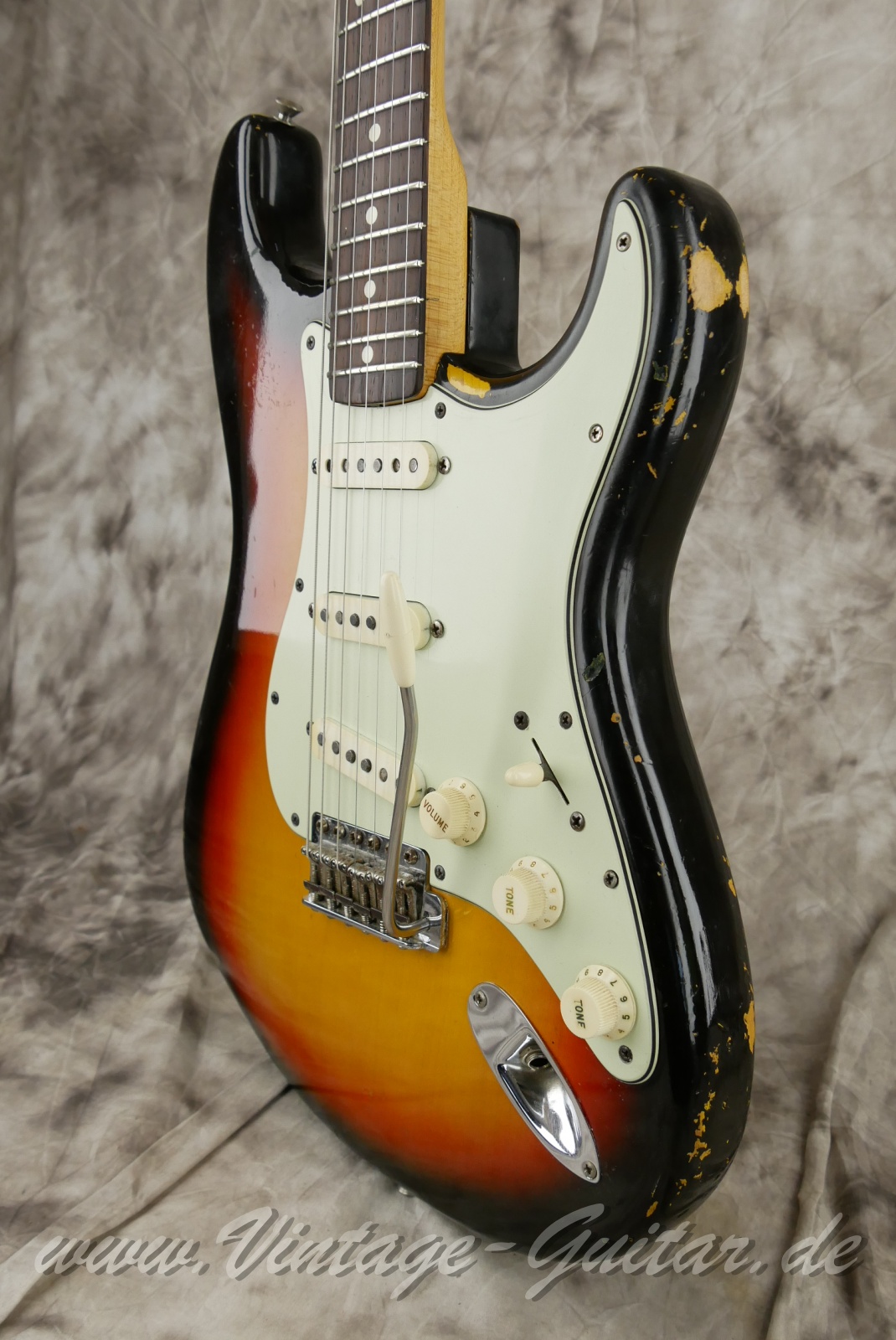 Fender-Stratocaster-1964-sunburst-010.JPG