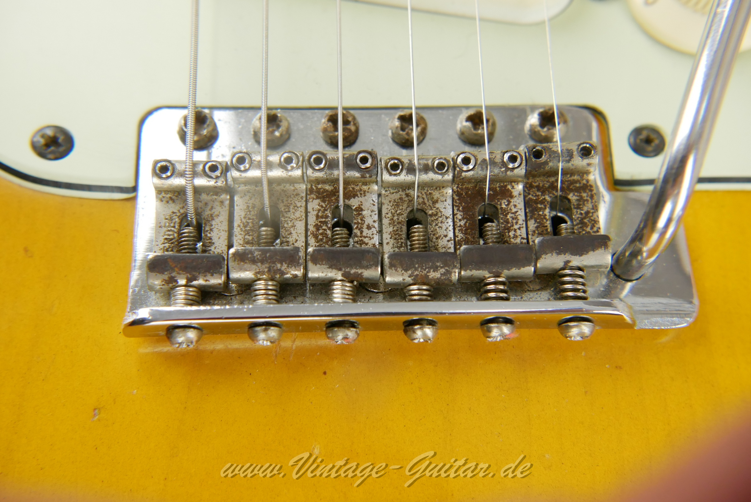 Fender-Stratocaster-1964-sunburst-016.JPG