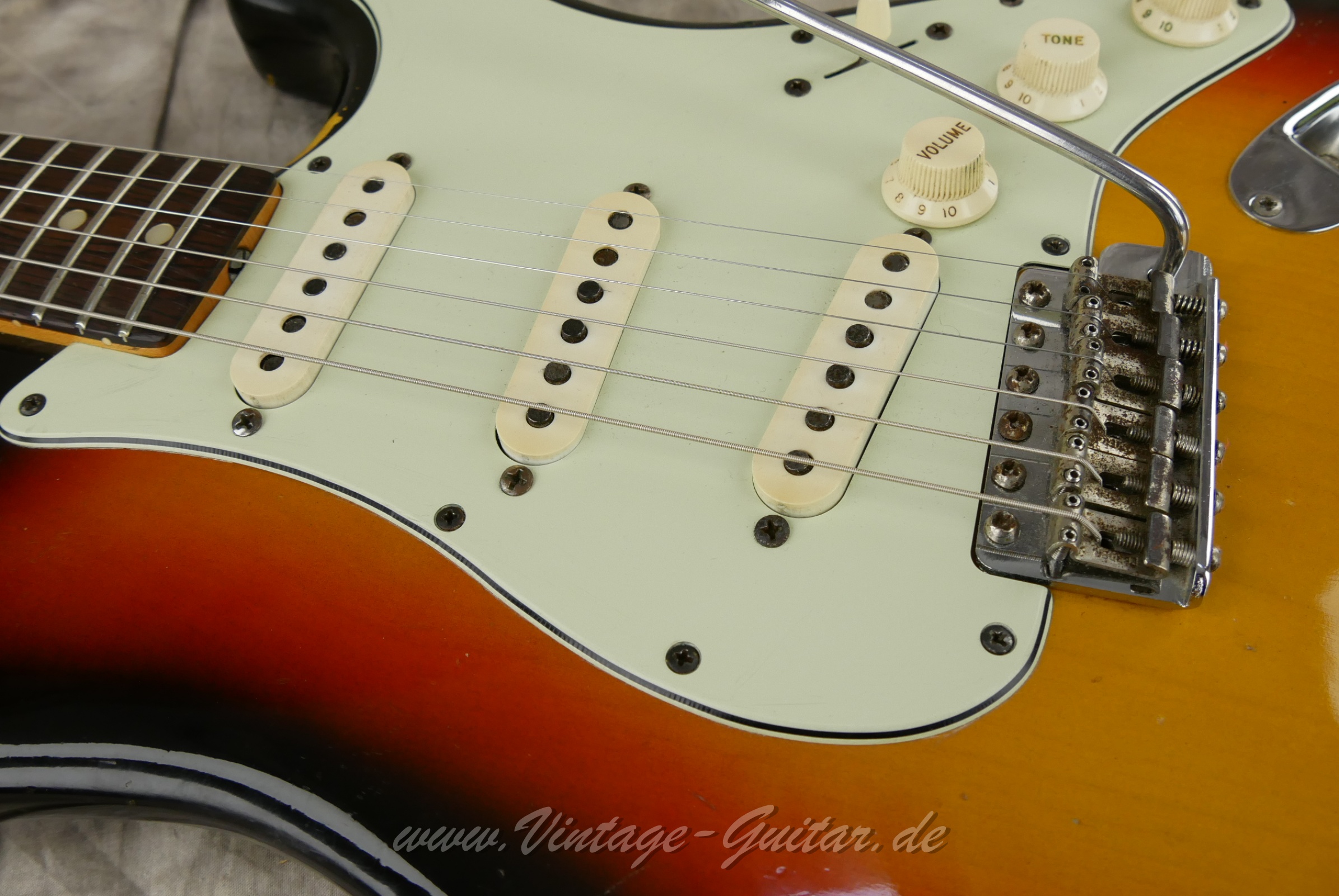 Fender-Stratocaster-1964-sunburst-017.JPG
