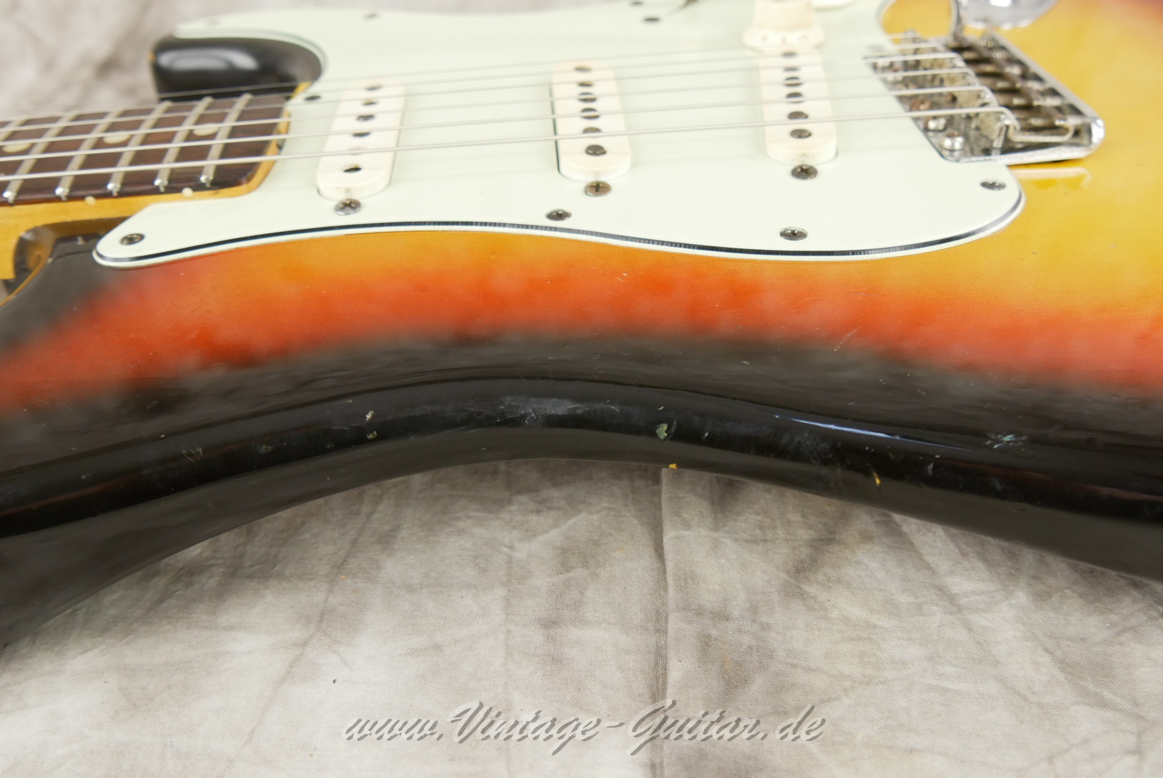 Fender-Stratocaster-1964-sunburst-019.JPG