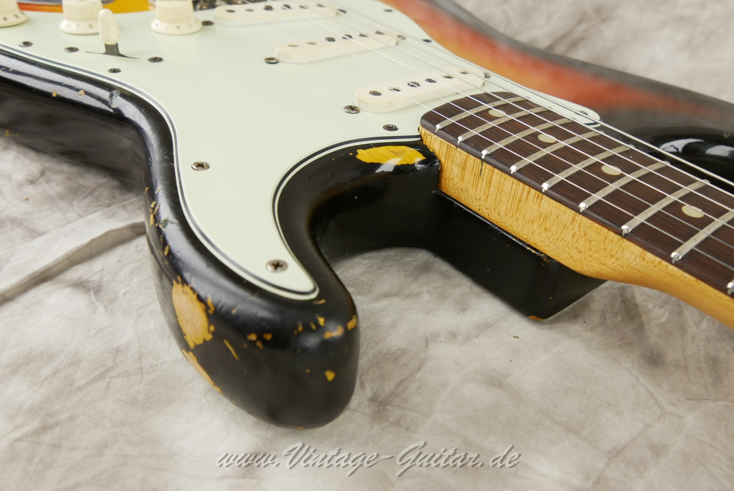 Fender-Stratocaster-1964-sunburst-021.JPG