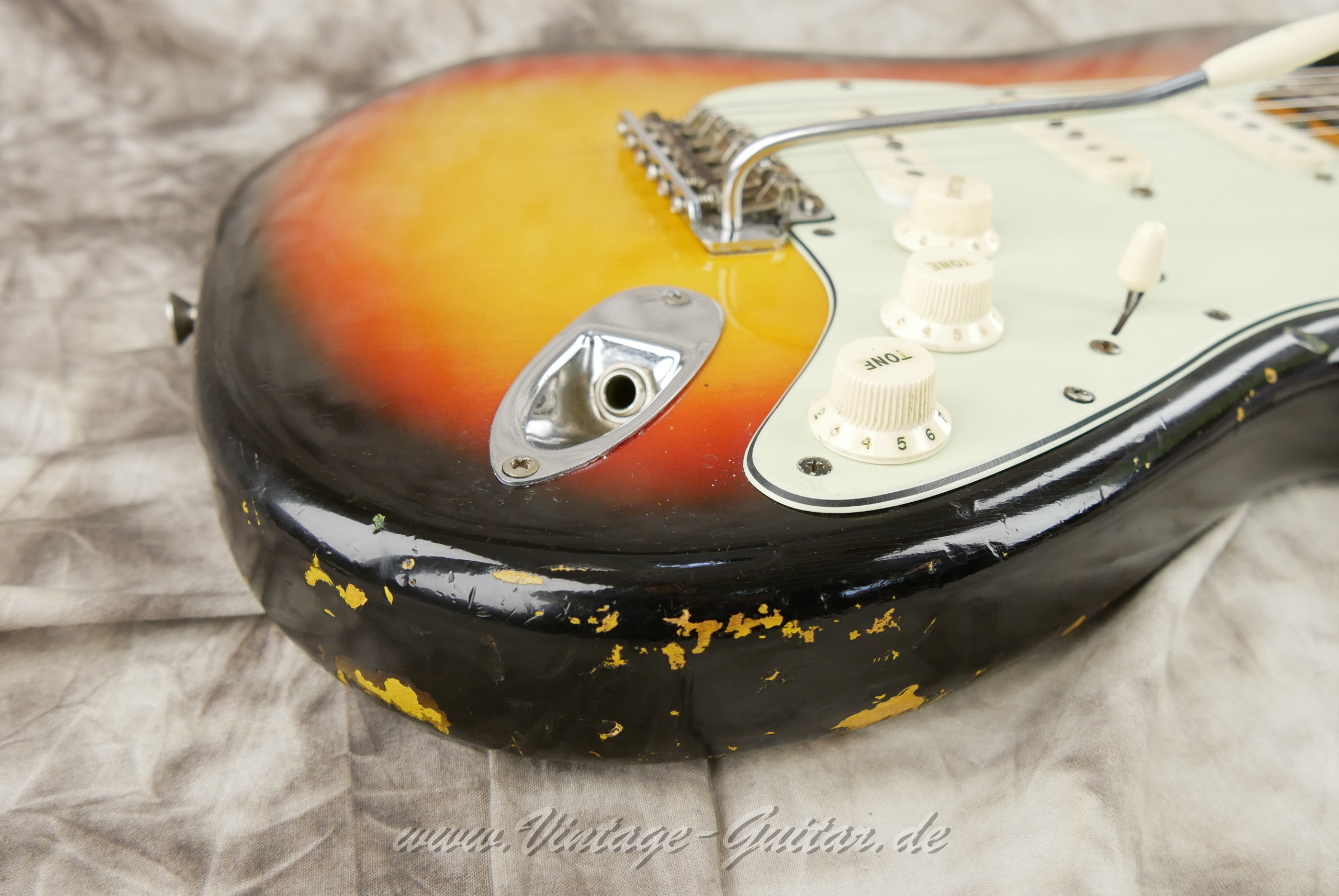 Fender-Stratocaster-1964-sunburst-023.JPG