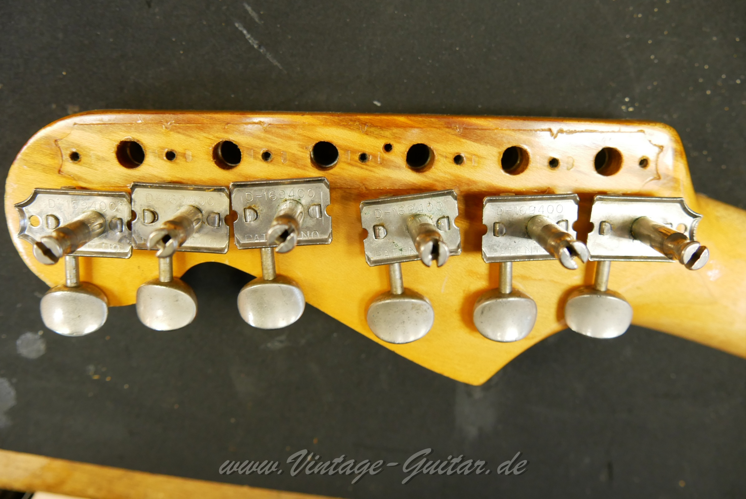 Fender-Stratocaster-1964-sunburst-045.JPG