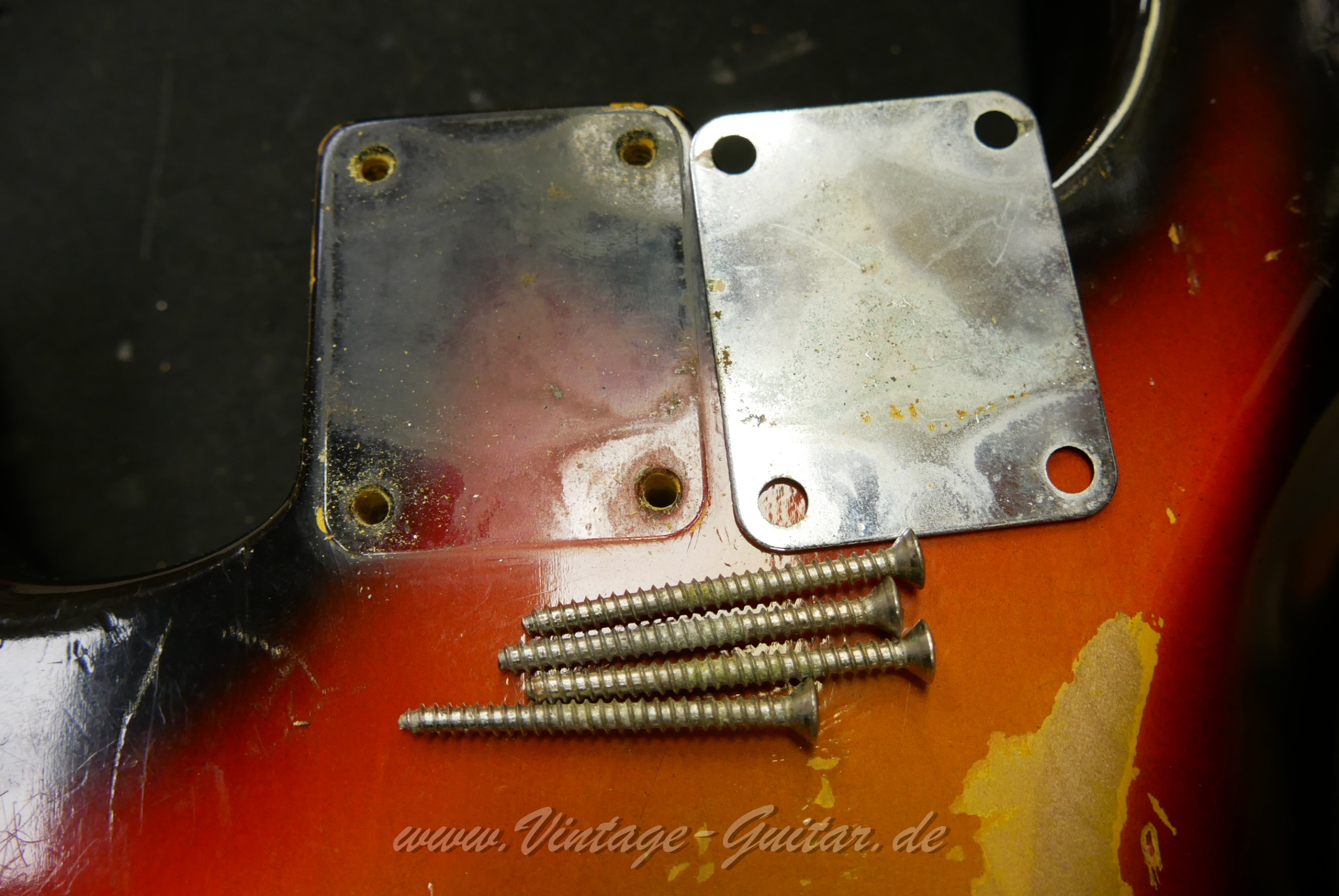 Fender-Stratocaster-1964-sunburst-046.JPG