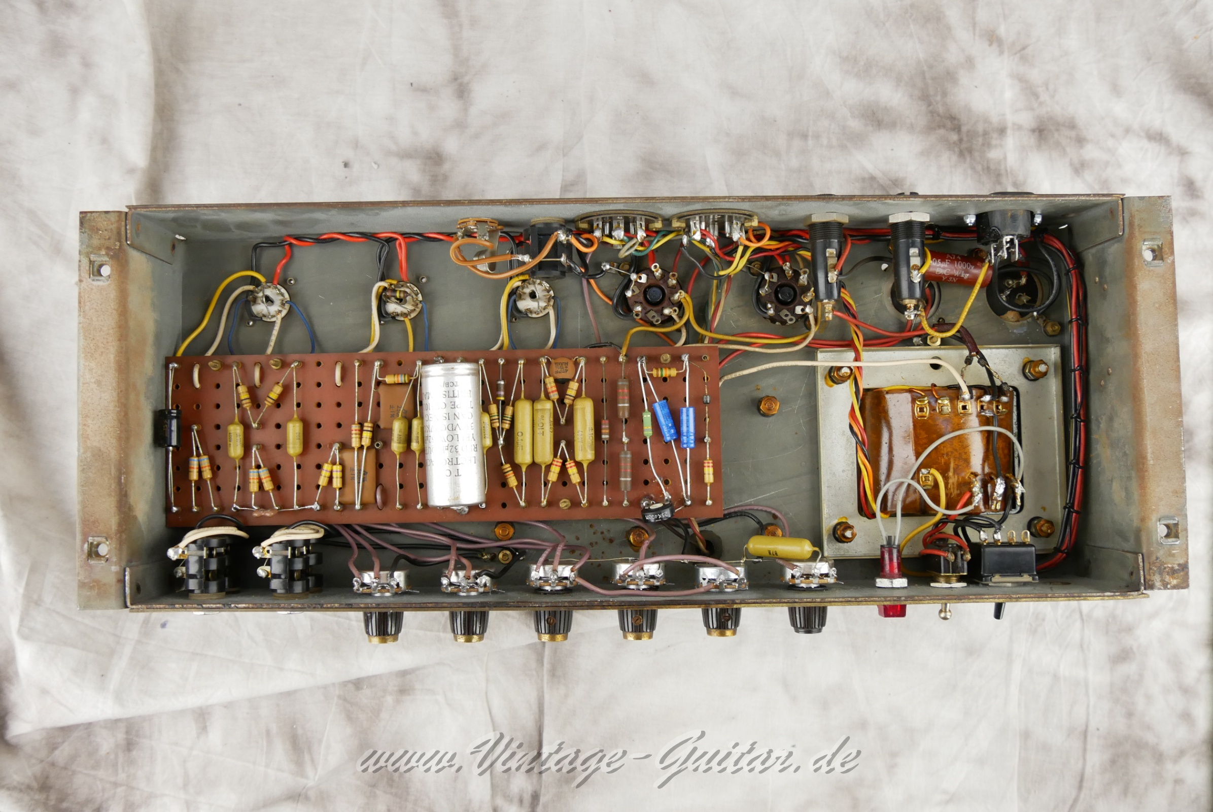 Marshall-Model-1986-Plexi-Bass-1968--008.JPG