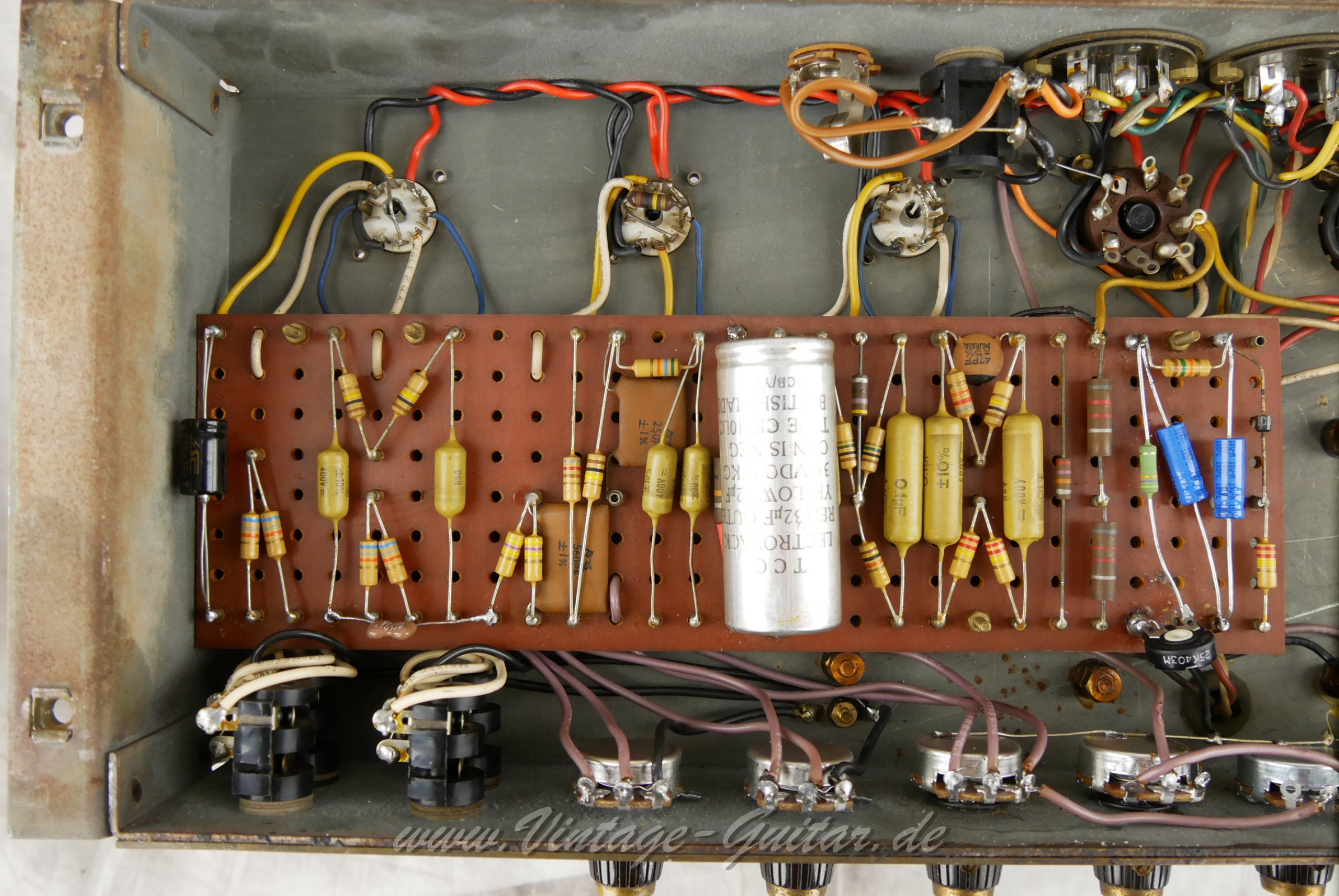 Marshall-Model-1986-Plexi-Bass-1968--010.JPG