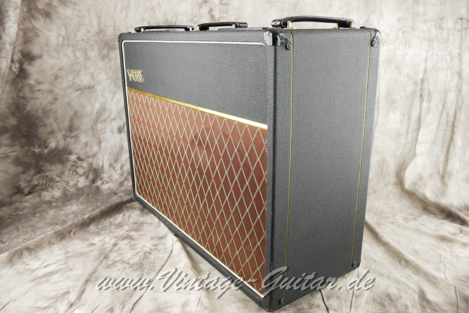 Vox_AC_30_Treble_copper_panel_blue_bulldog_GB_1964-004.JPG