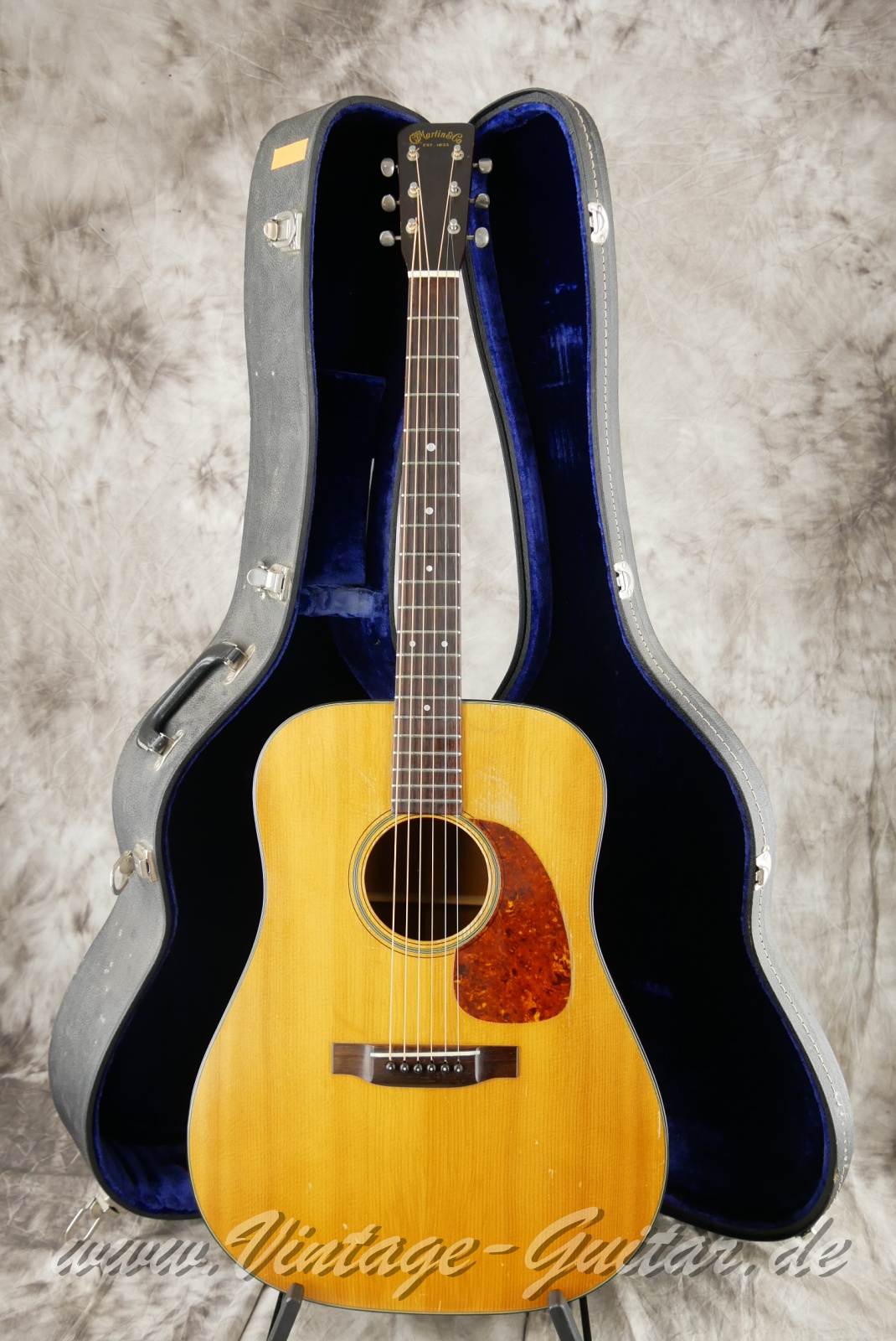 Martin_D_18_natural_1956-014.JPG