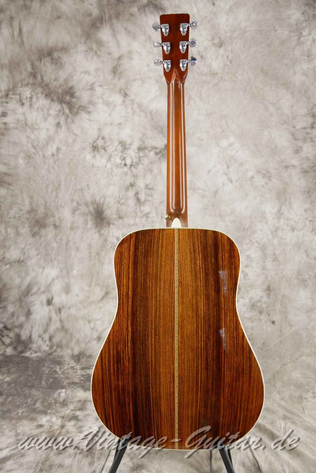 Martin_HD_28_natural_USA_1977-002.JPG