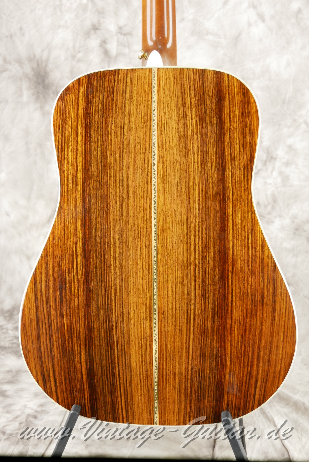Martin_HD_28_natural_USA_1977-008.JPG