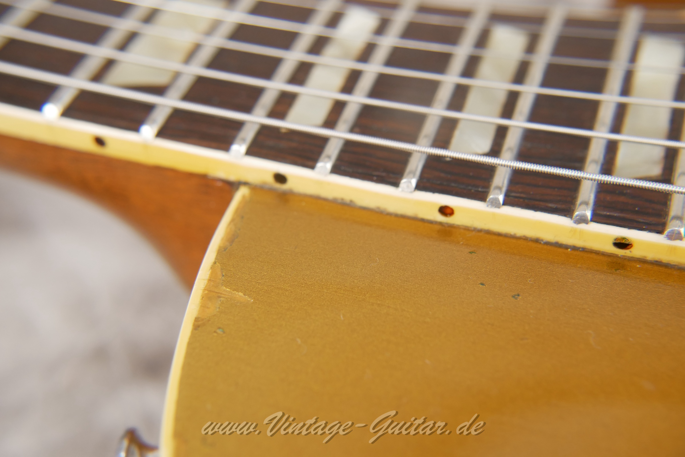 Gibson-Les-Paul-Goldtop-1953-013.JPG