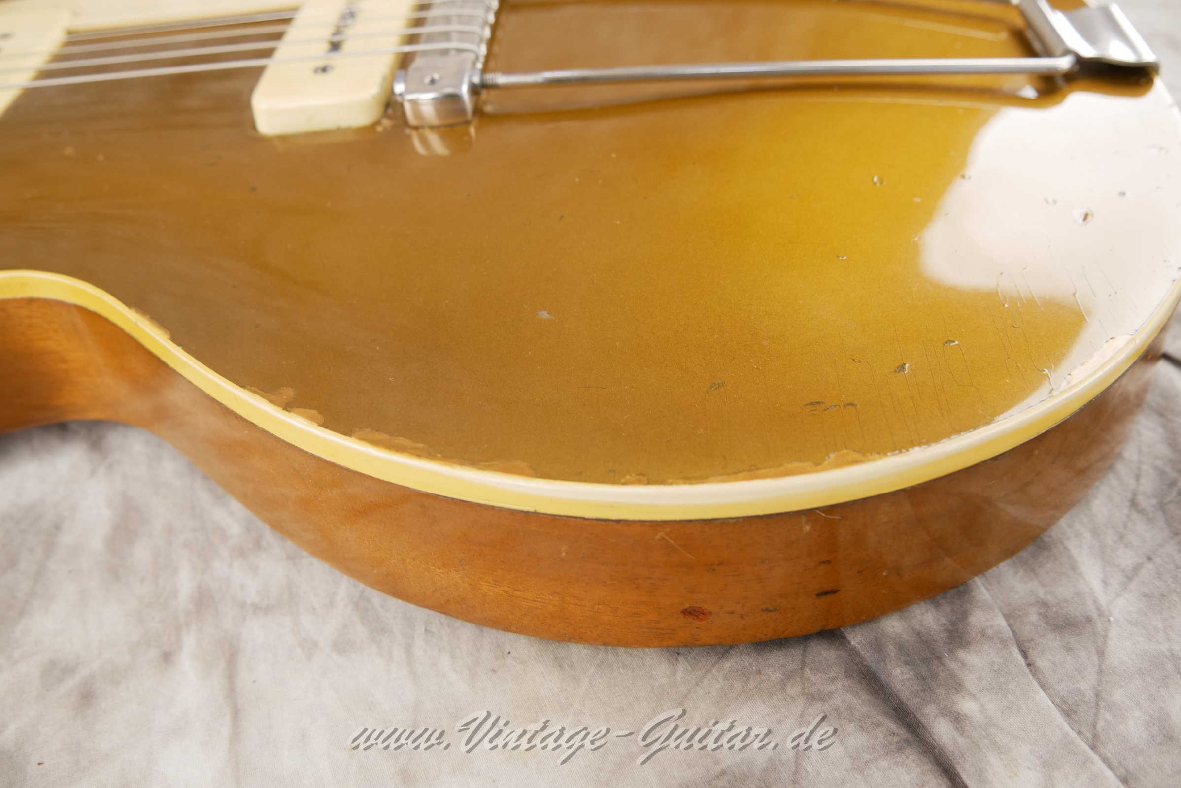 Gibson-Les-Paul-Goldtop-1953-015.JPG