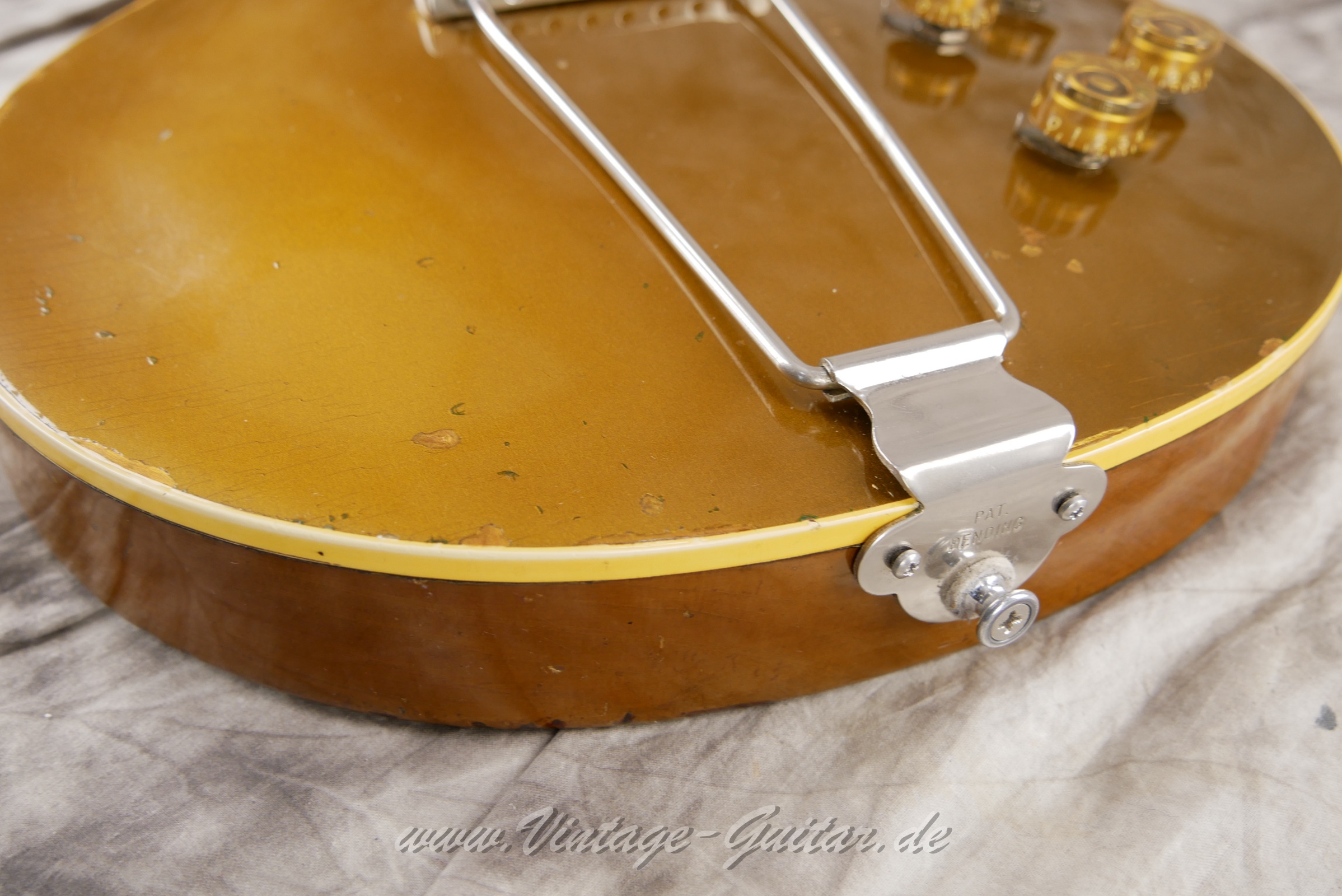 Gibson-Les-Paul-Goldtop-1953-016.JPG