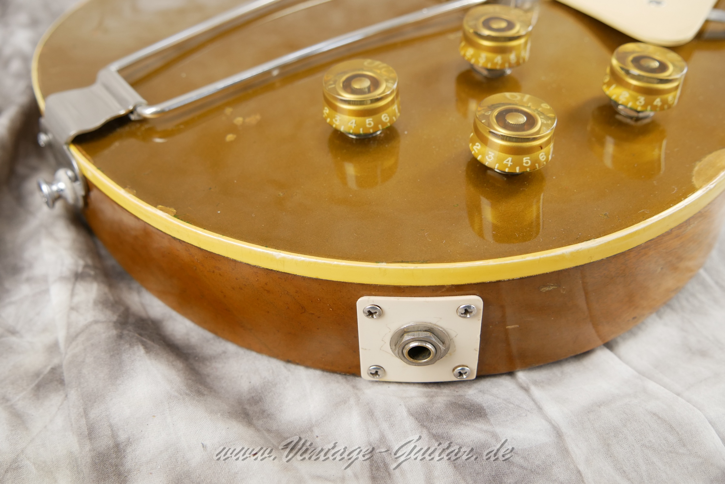 Gibson-Les-Paul-Goldtop-1953-020.JPG