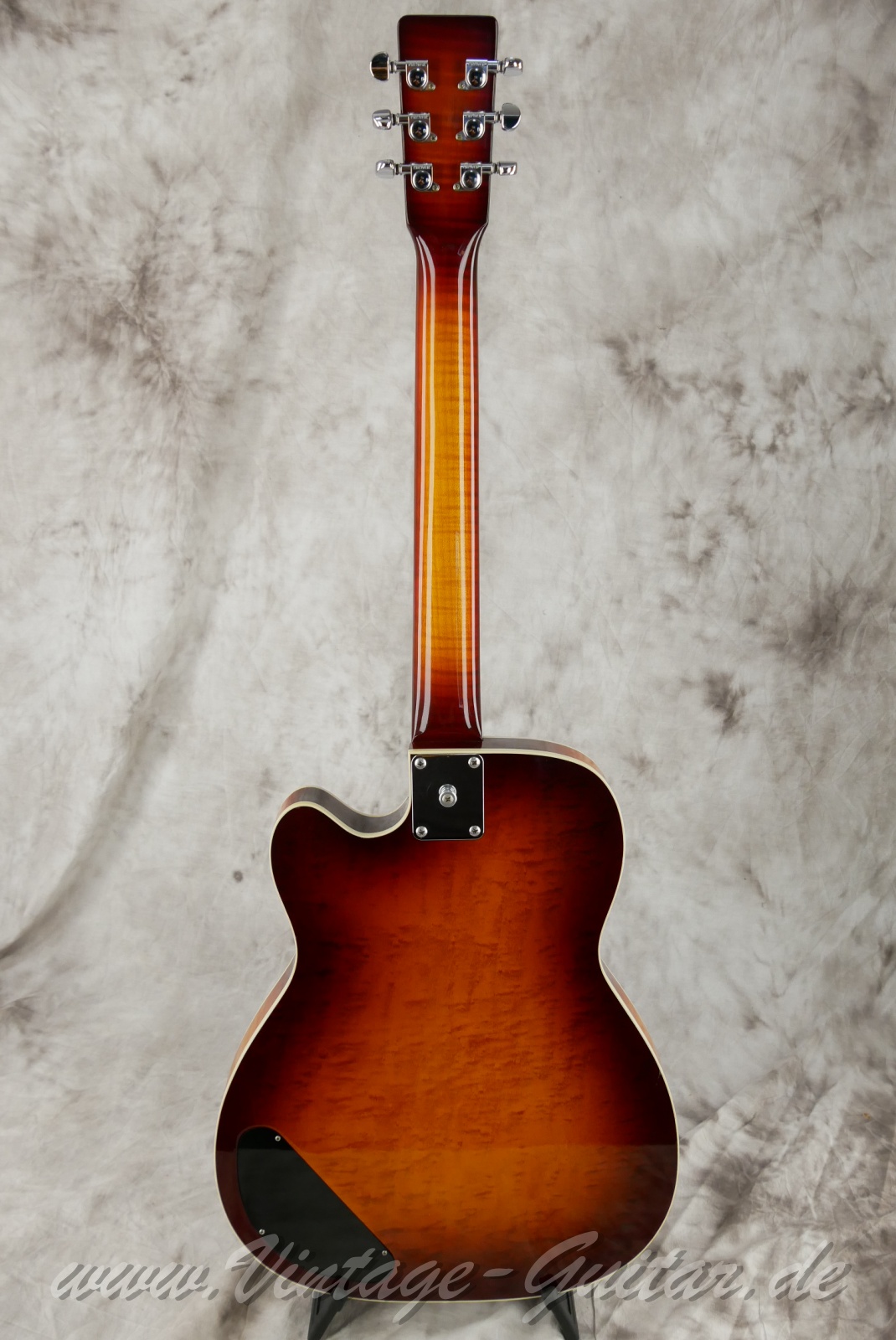 dobro_dobrolectric_p90_resonator_2000_sunburst_USA-002.jpg