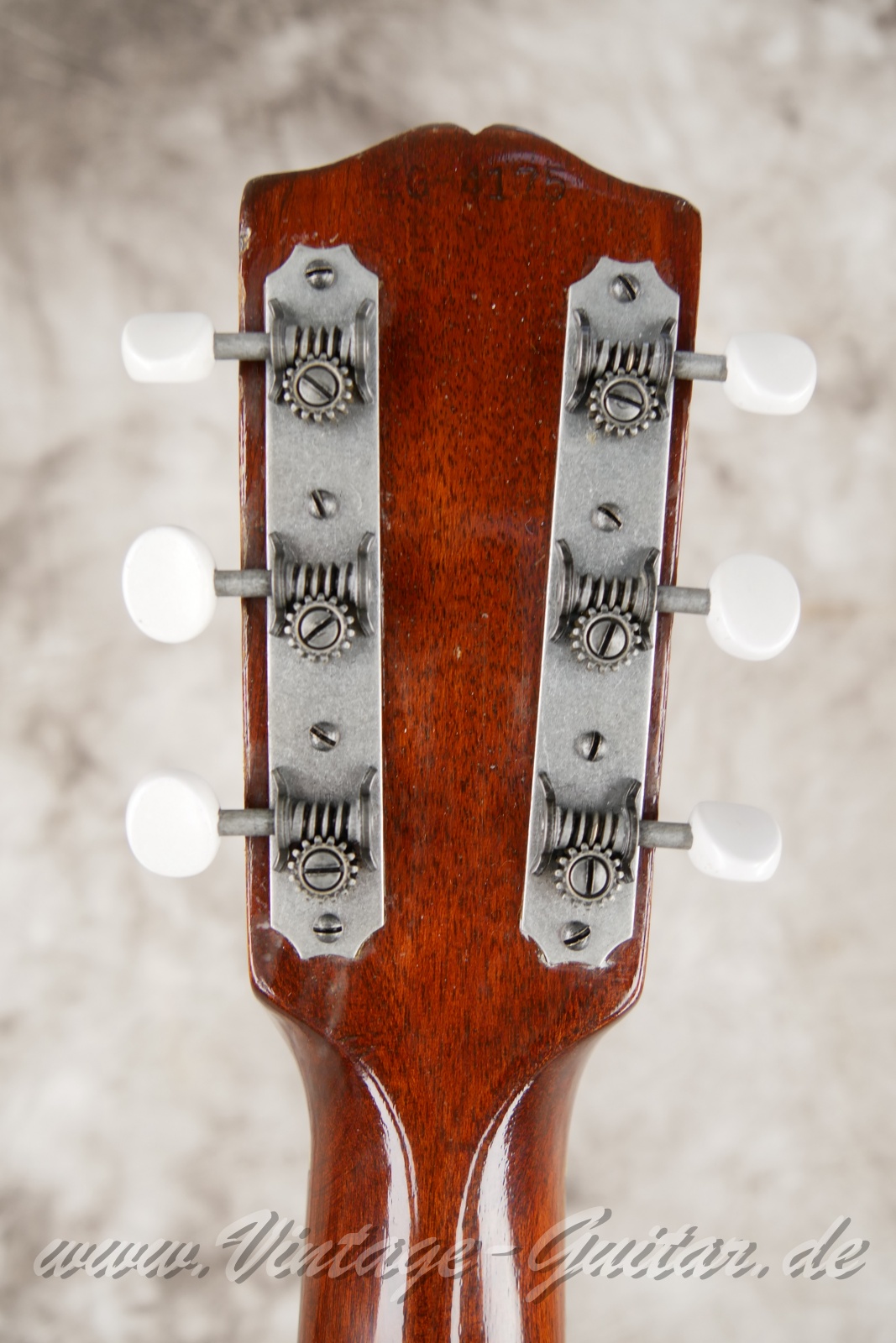 Gibson-J-35-1939-pre-war-006.JPG