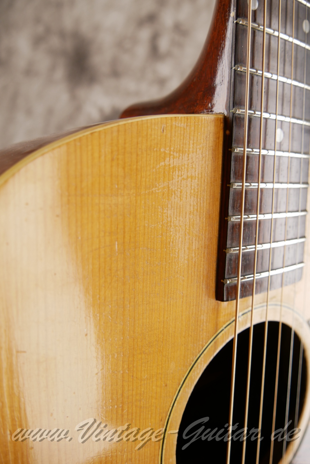 Gibson-J-35-1939-pre-war-018.JPG