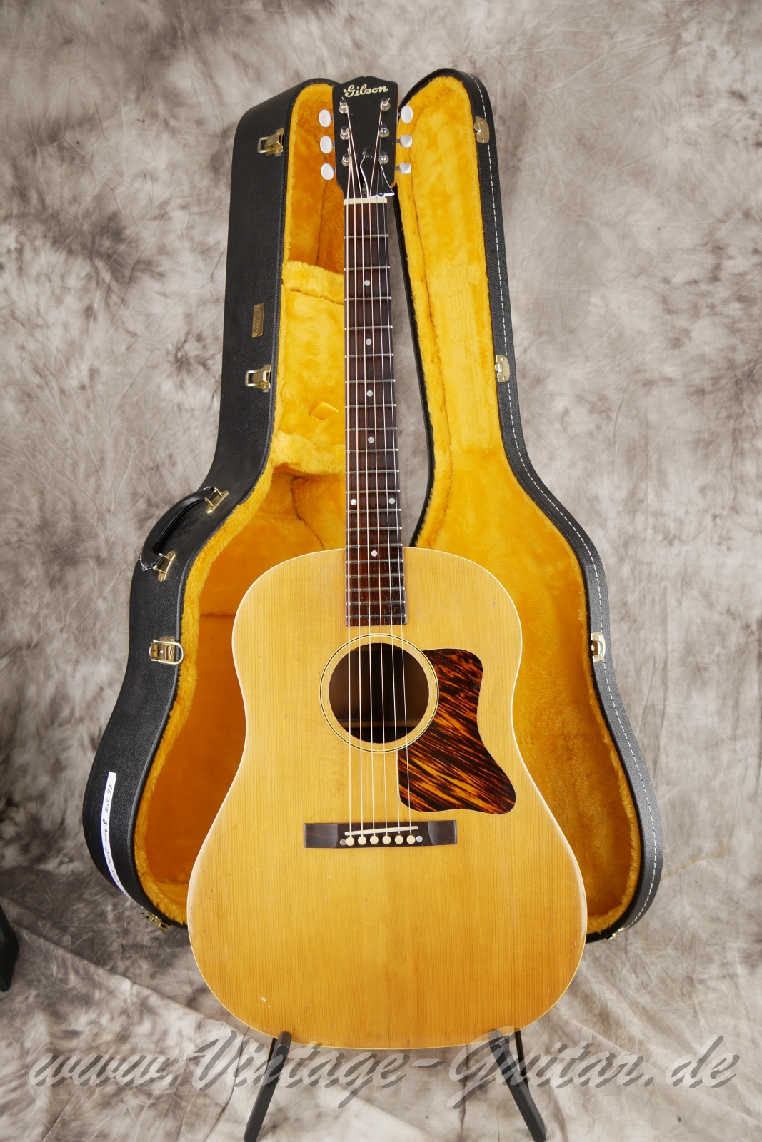 Gibson-J-35-1939-pre-war-021.JPG