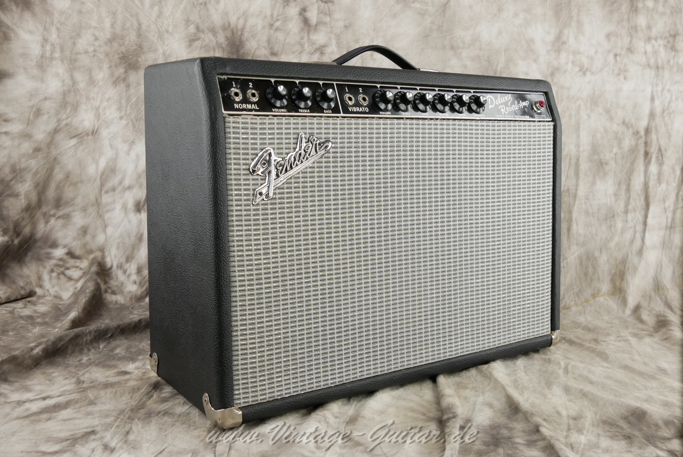 fender_deluxe_reverb_blackface_1965_usa-003.jpg