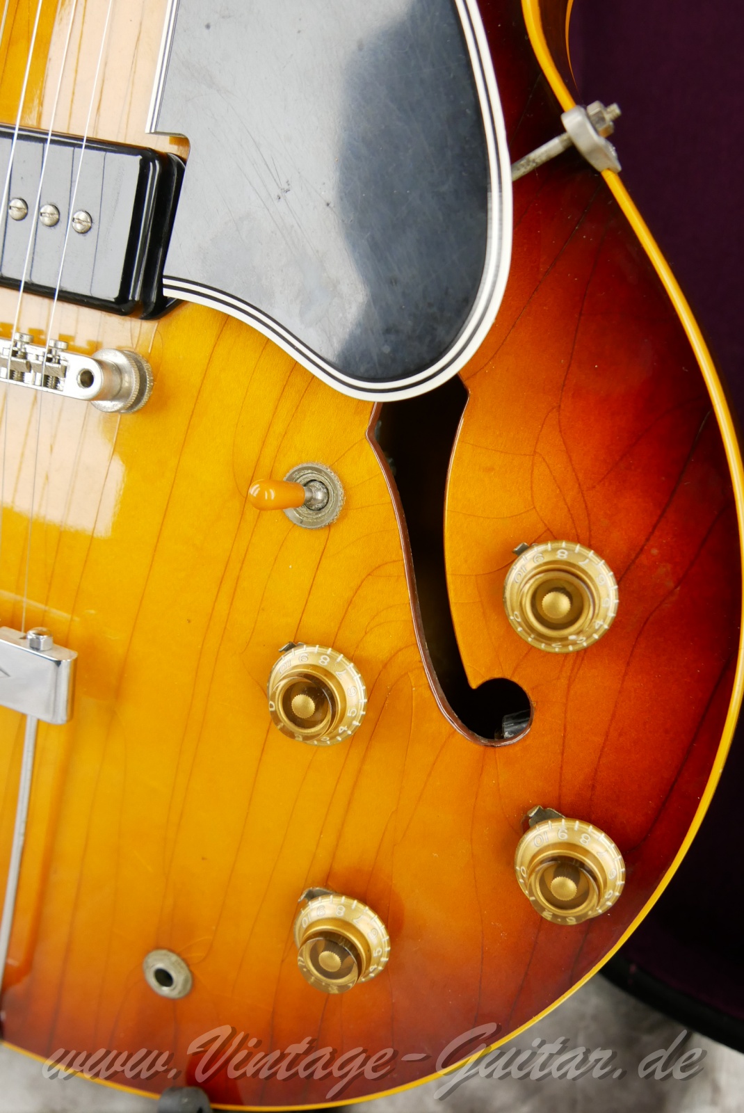 Gibson_es330td_cherryburst_usa_1959-016.jpg