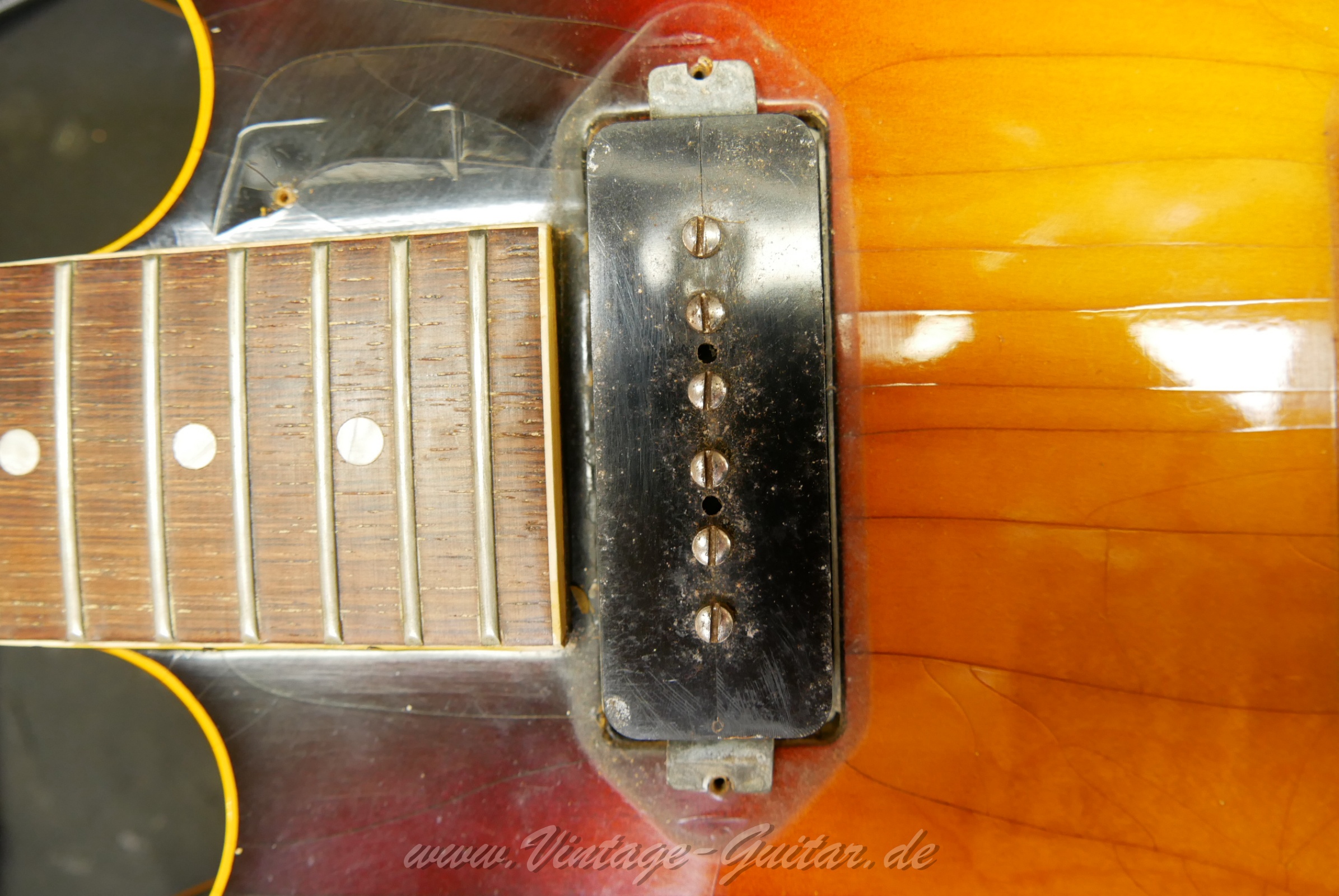 Gibson_es330td_cherryburst_usa_1959-028.jpg