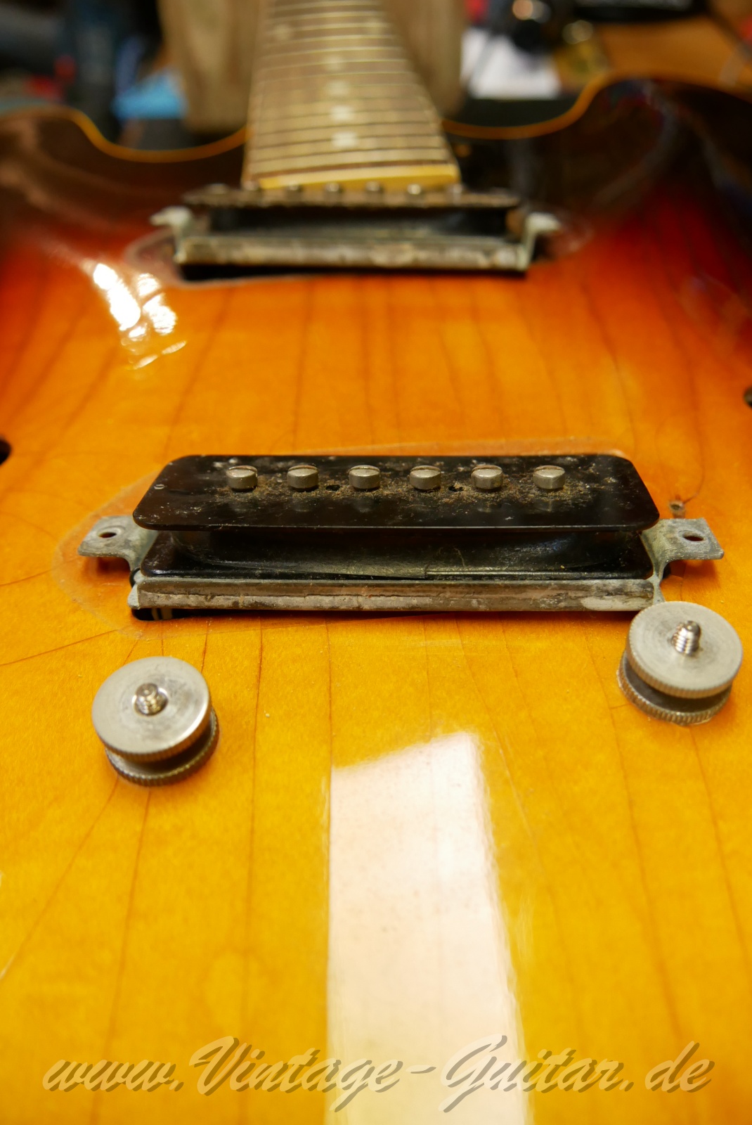 Gibson_es330td_cherryburst_usa_1959-031.jpg