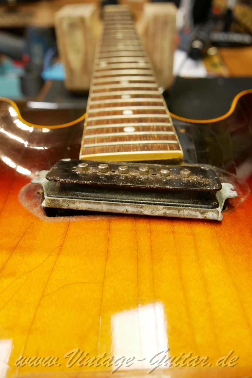 Gibson_es330td_cherryburst_usa_1959-032.jpg