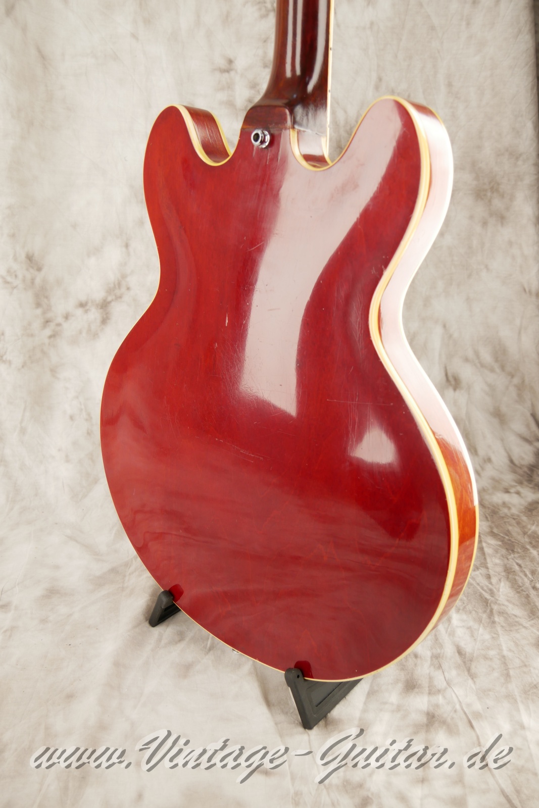 Gibson_Trini_Lopez_cherry_1965-012.JPG