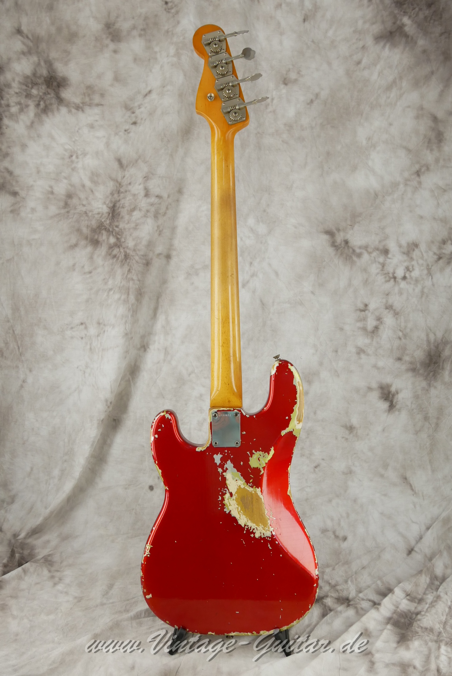 Fender_Precision_1965_CAR_USA002.JPG