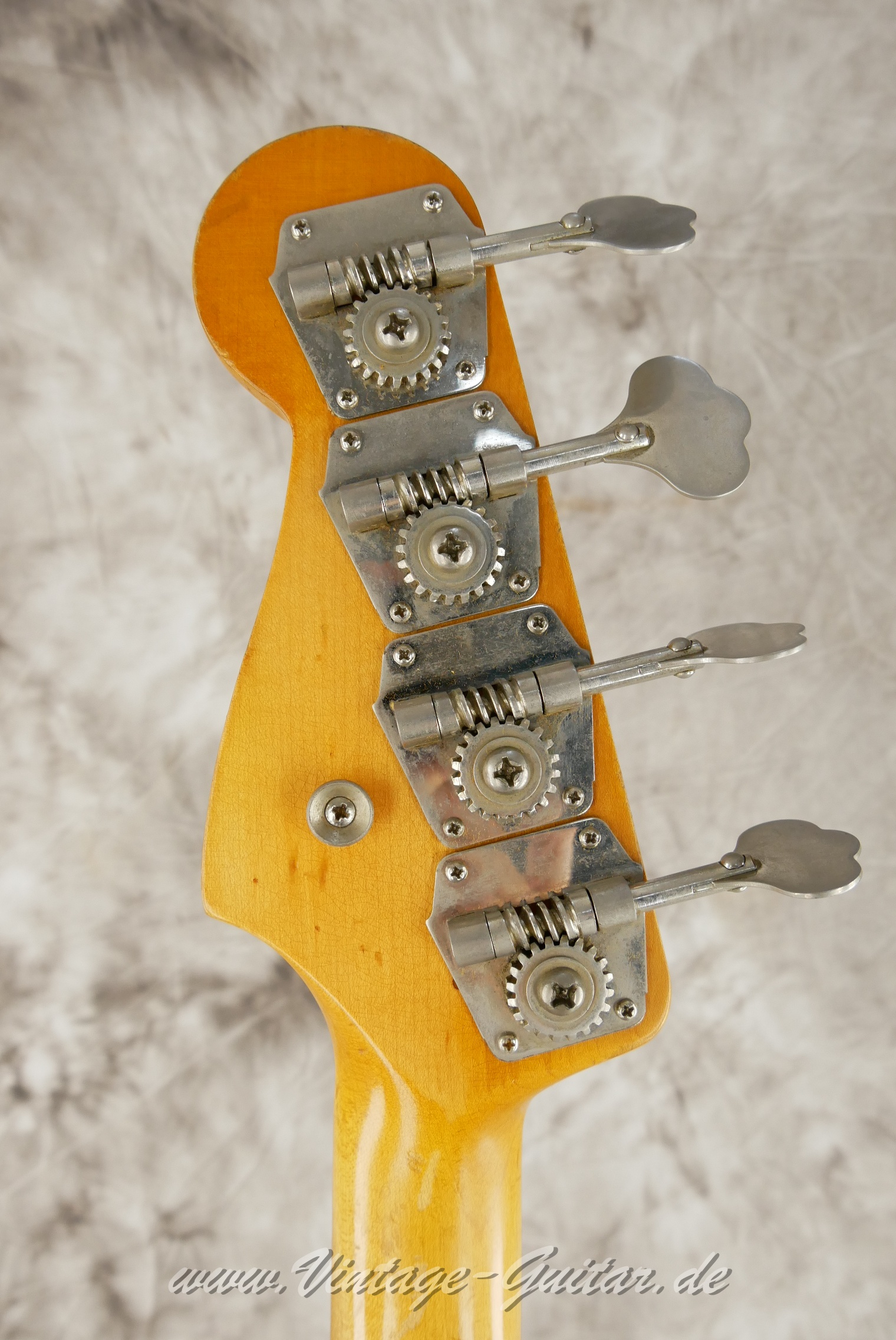 Fender_Precision_1965_CAR_USA006.JPG