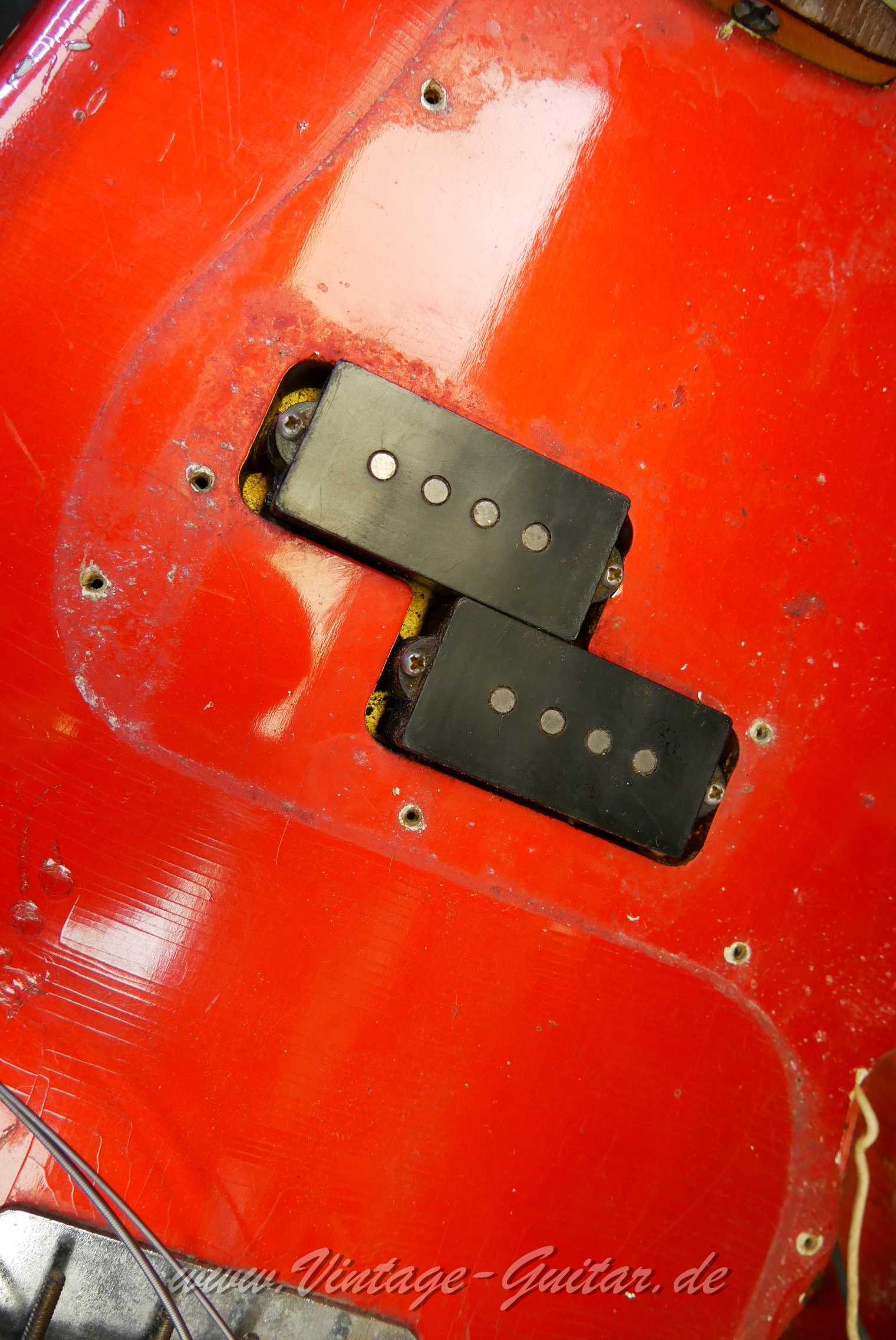 Fender_Precision_1965_CAR_USA018.JPG