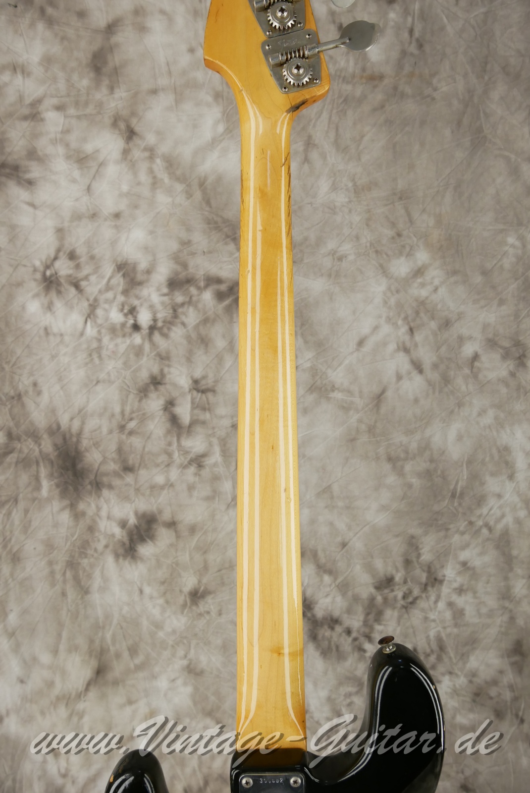 Fender_Precision_1971_Black_USA008.JPG