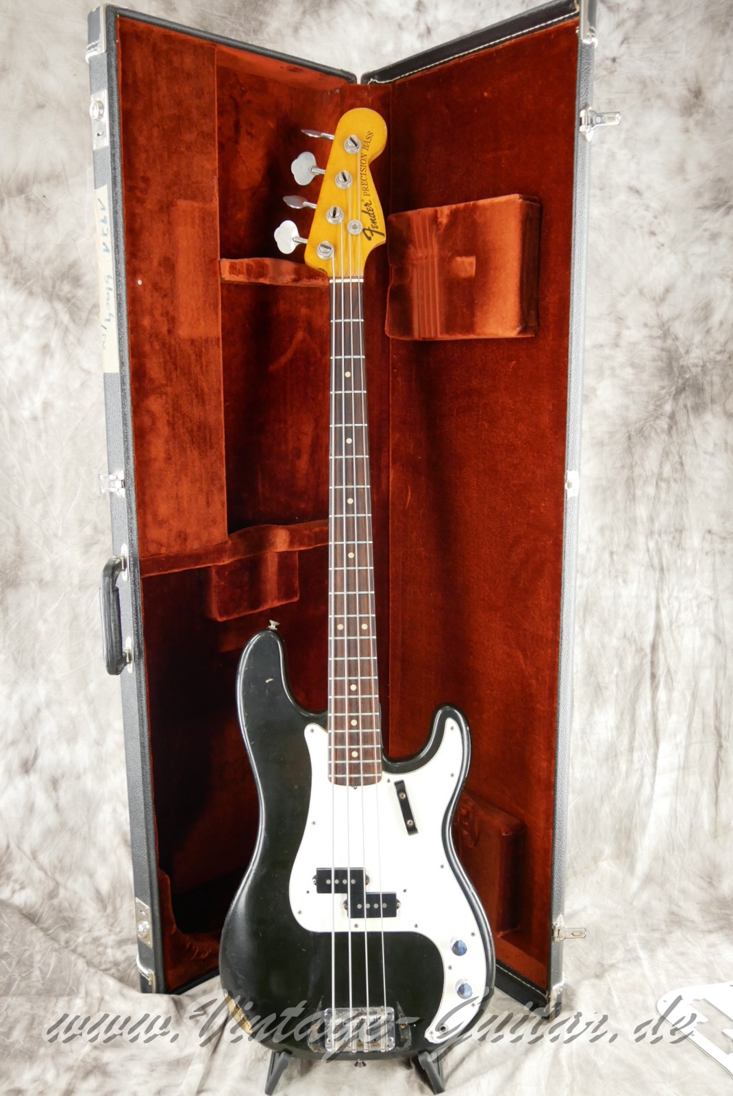 Fender_Precision_1971_Black_USA013.JPG