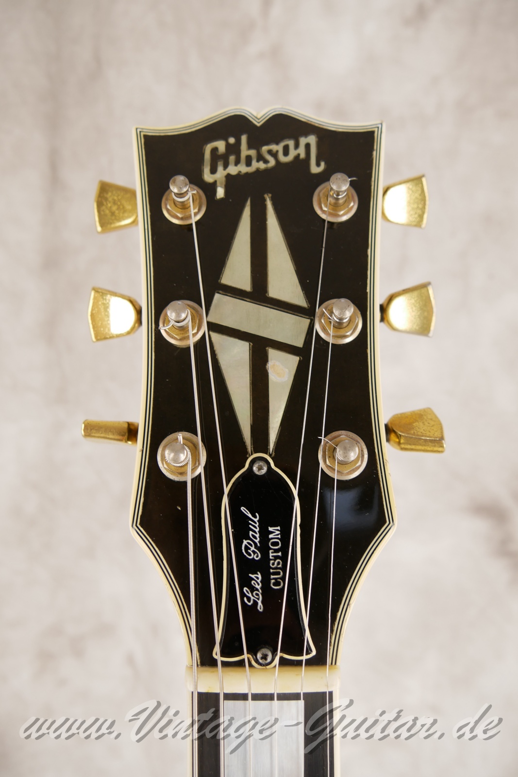 Gibson-Les-Paul-Custom-1979-black-004.JPG