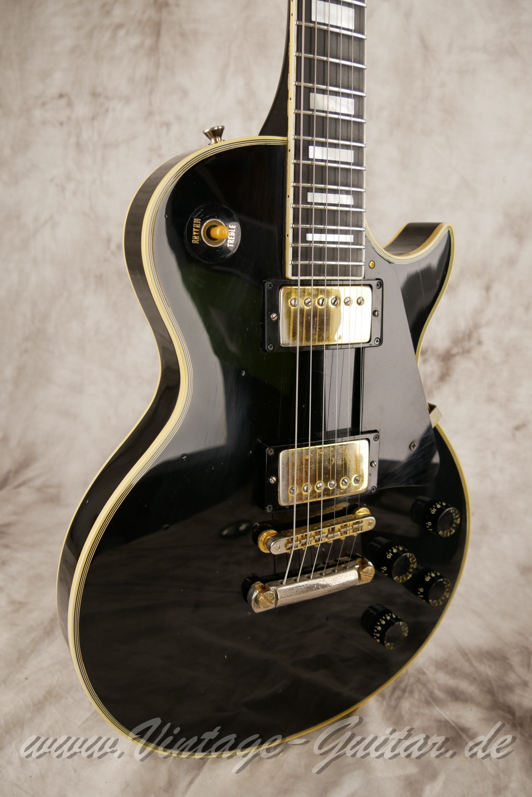 Gibson-Les-Paul-Custom-1979-black-008.JPG