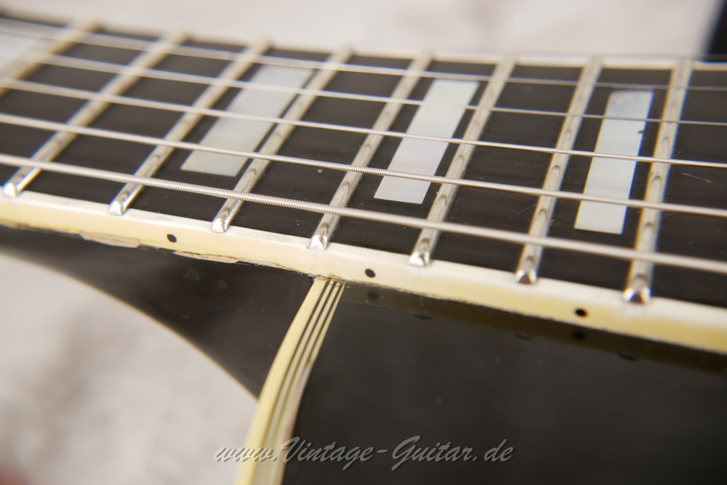 Gibson-Les-Paul-Custom-1979-black-014.JPG