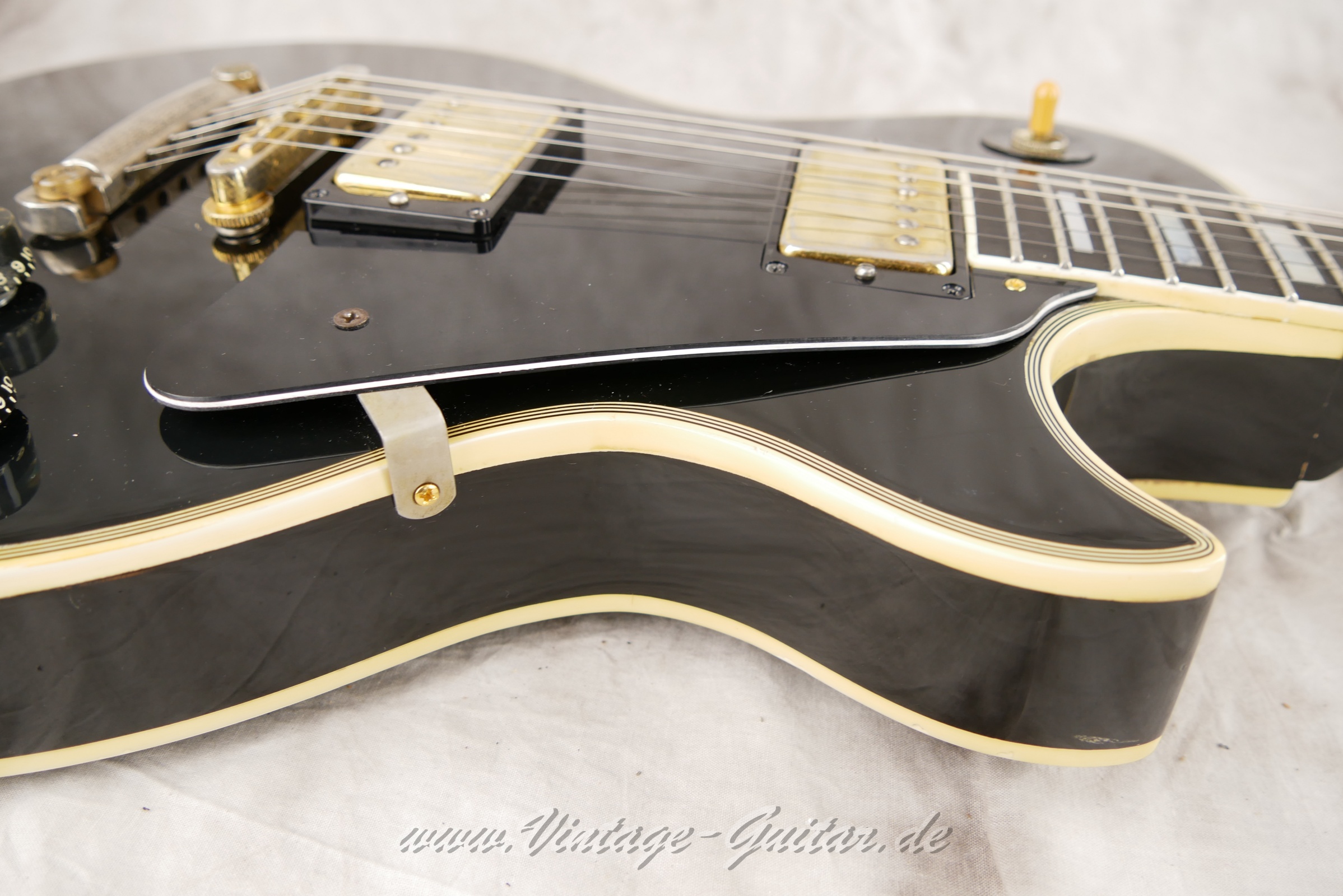Gibson-Les-Paul-Custom-1979-black-020.JPG