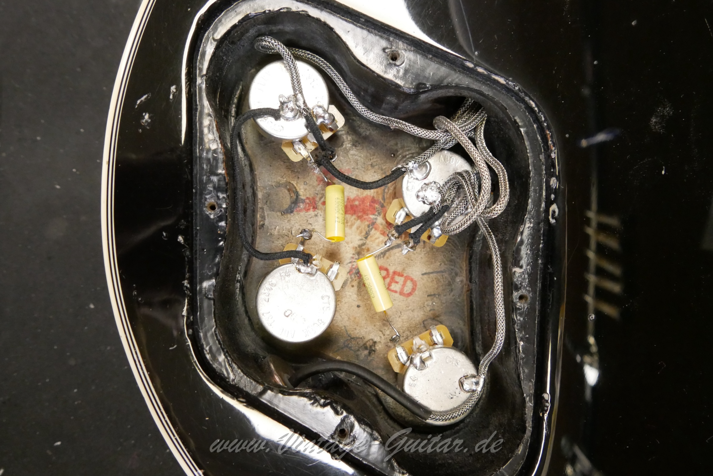 Gibson-Les-Paul-Custom-1979-black-030.JPG