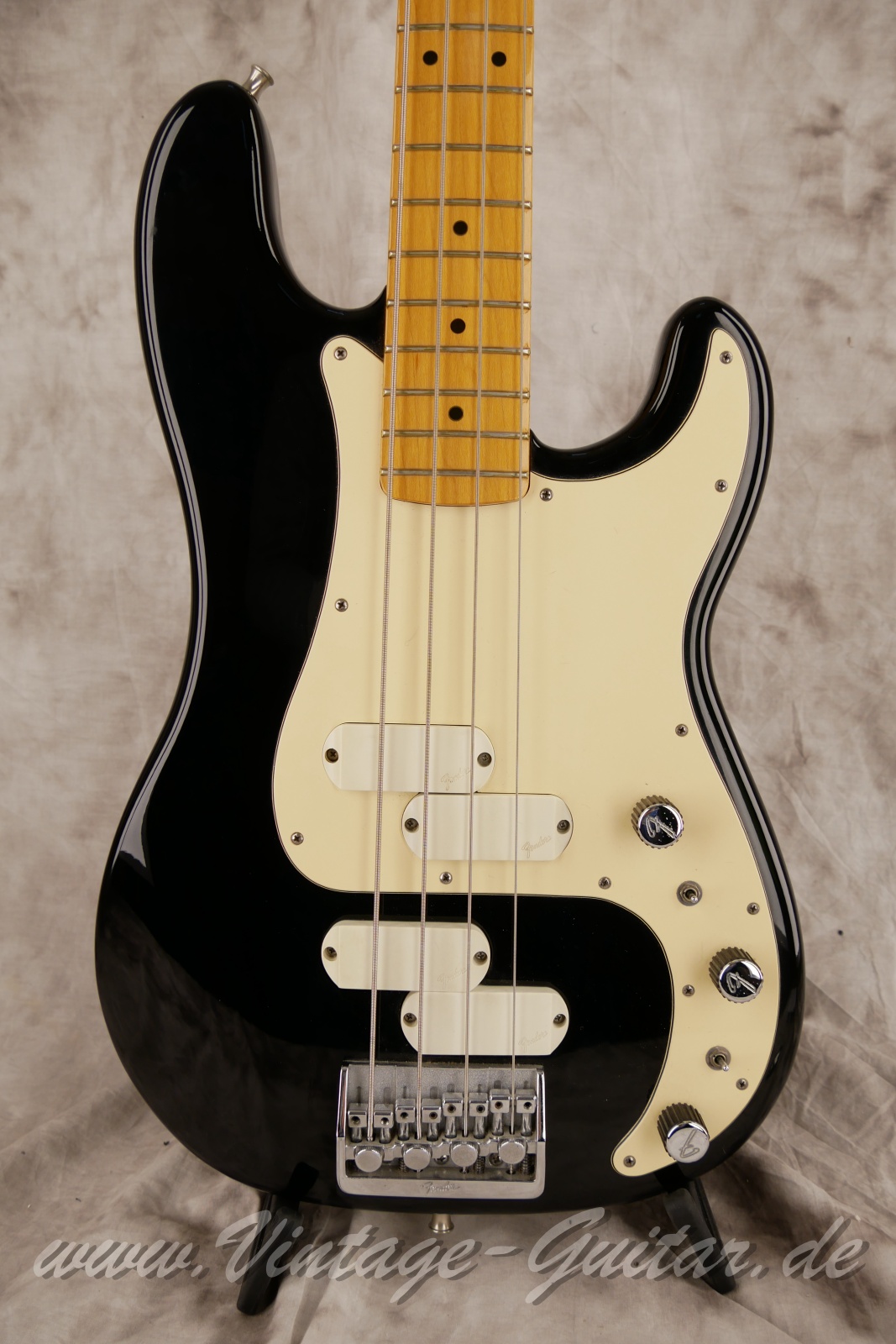 Fender-Precision-Elite-II-1983-black-003.JPG