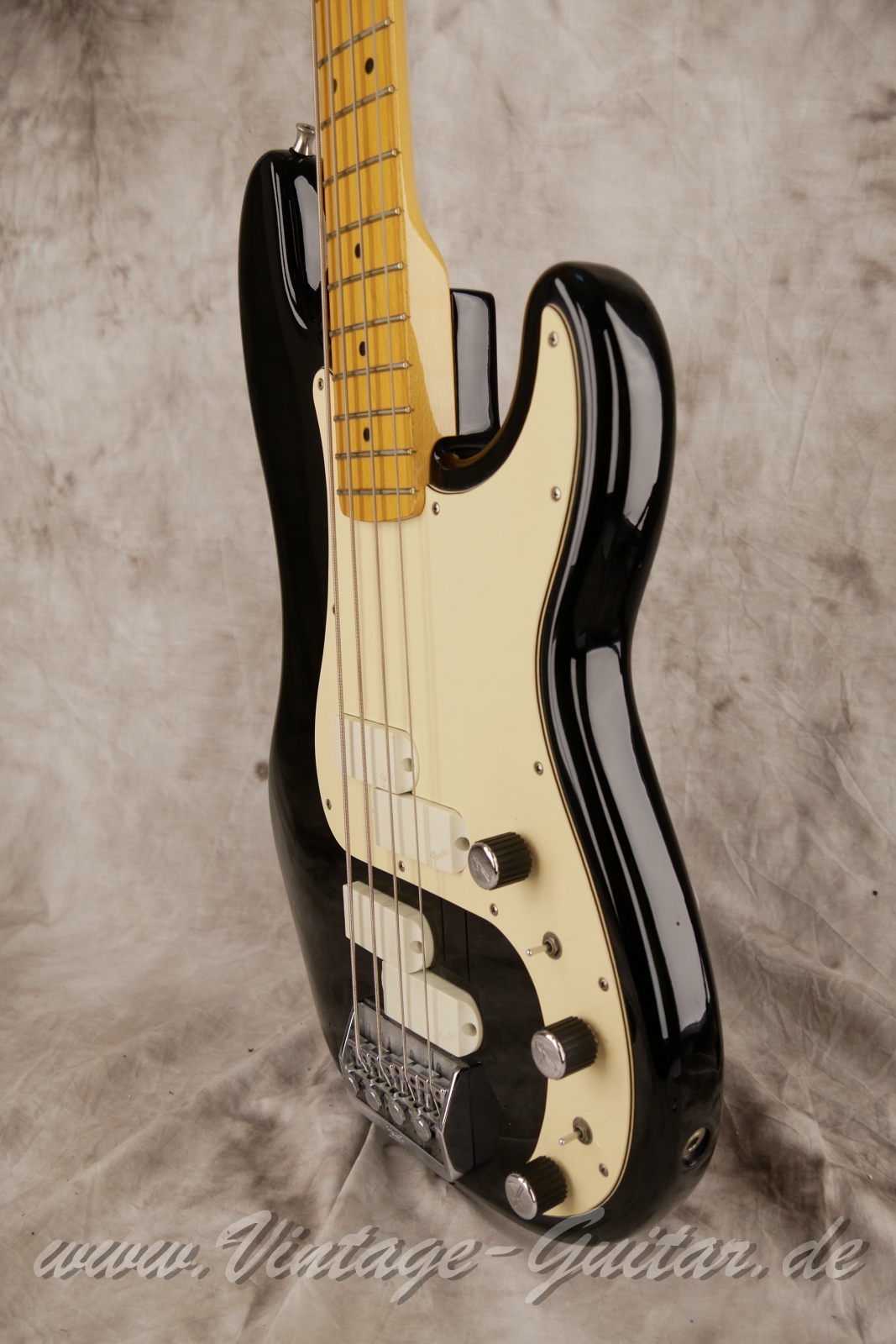 Fender-Precision-Elite-II-1983-black-010.JPG