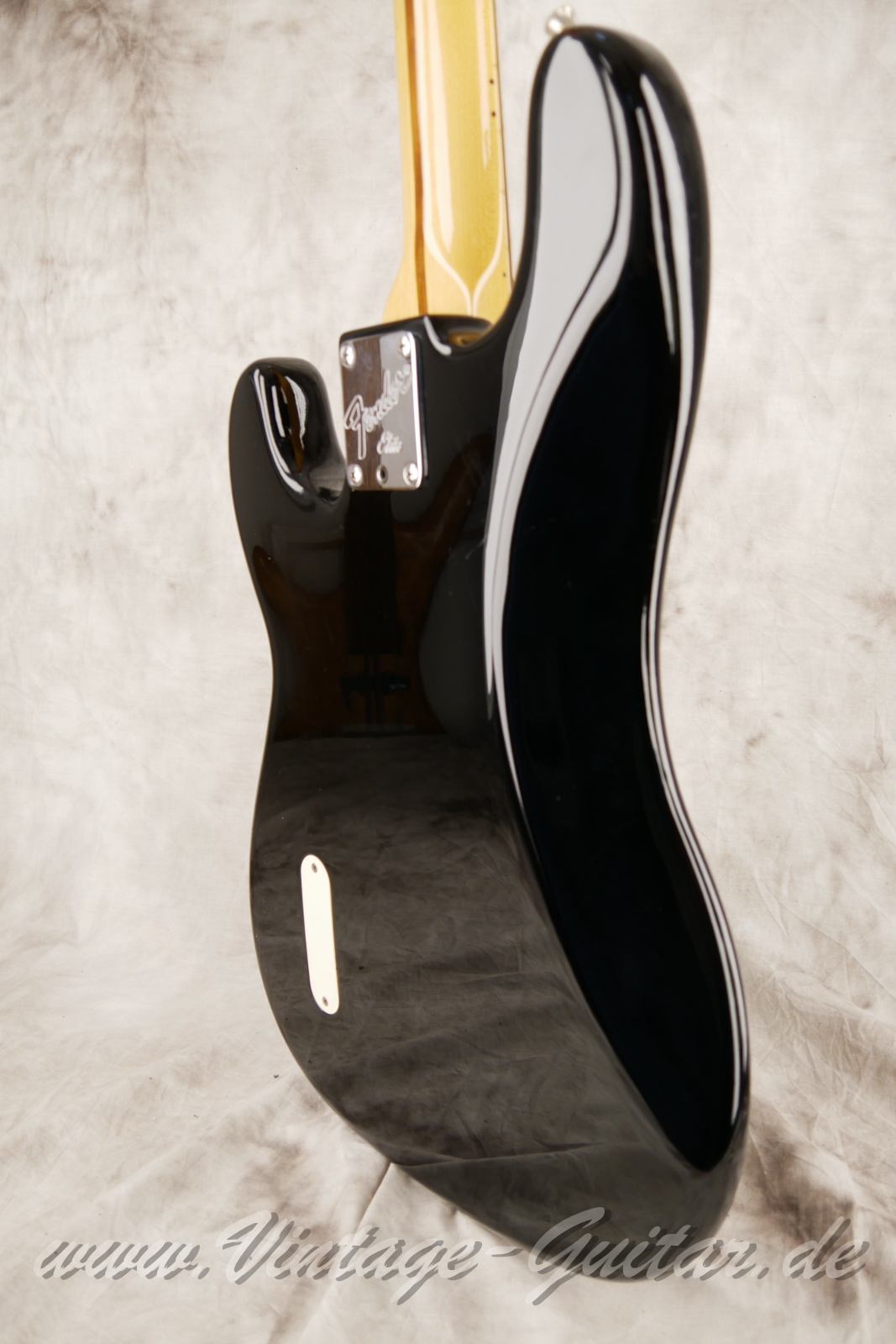 Fender-Precision-Elite-II-1983-black-012.JPG