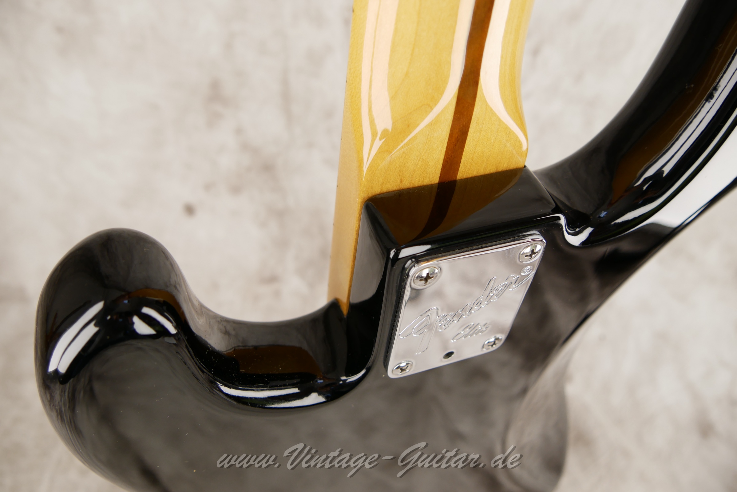Fender-Precision-Elite-II-1983-black-013.JPG