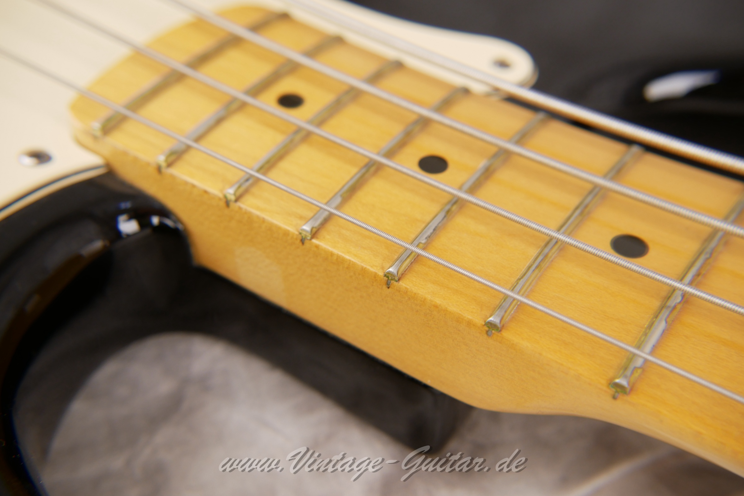 Fender-Precision-Elite-II-1983-black-018.JPG