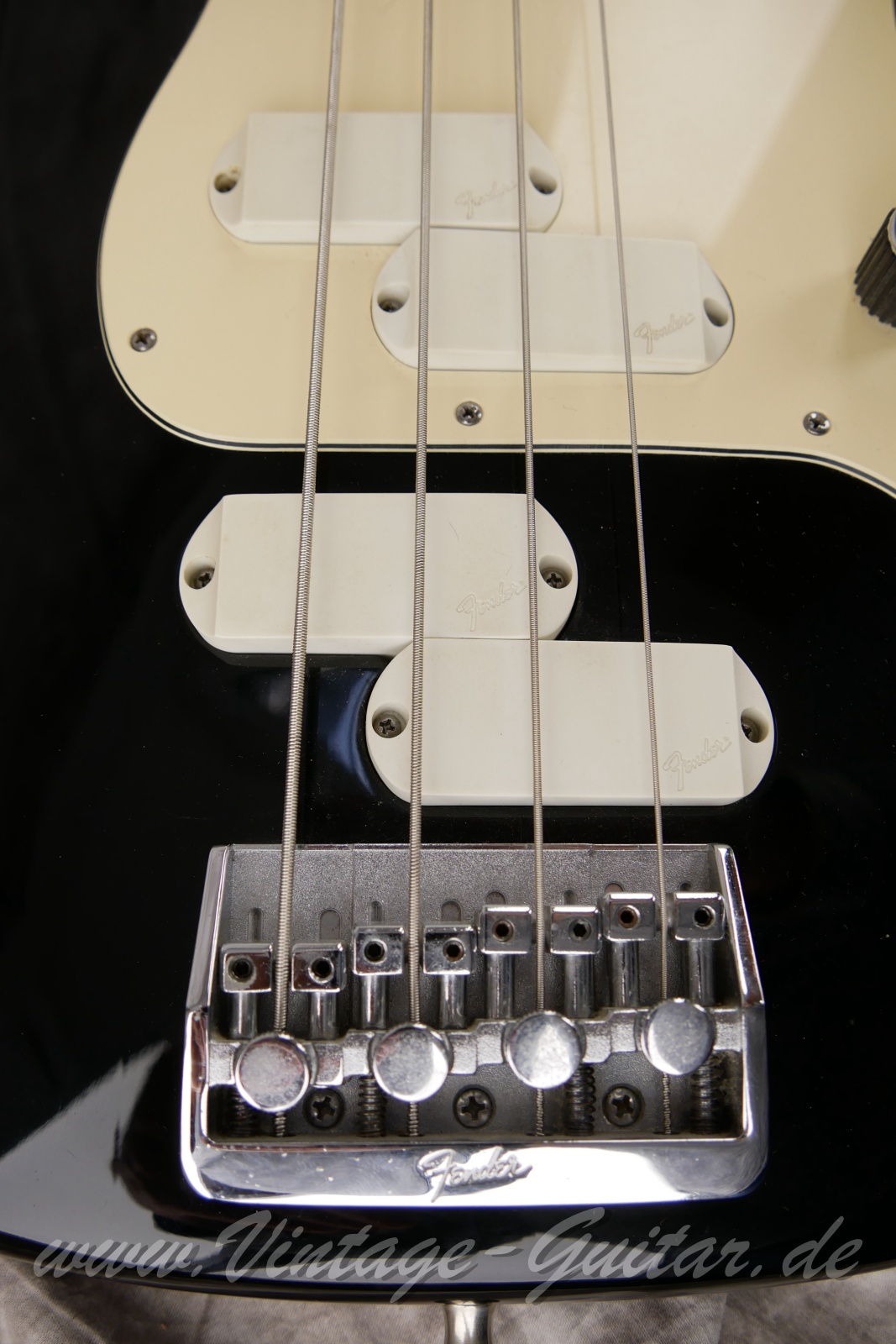 Fender-Precision-Elite-II-1983-black-021.JPG