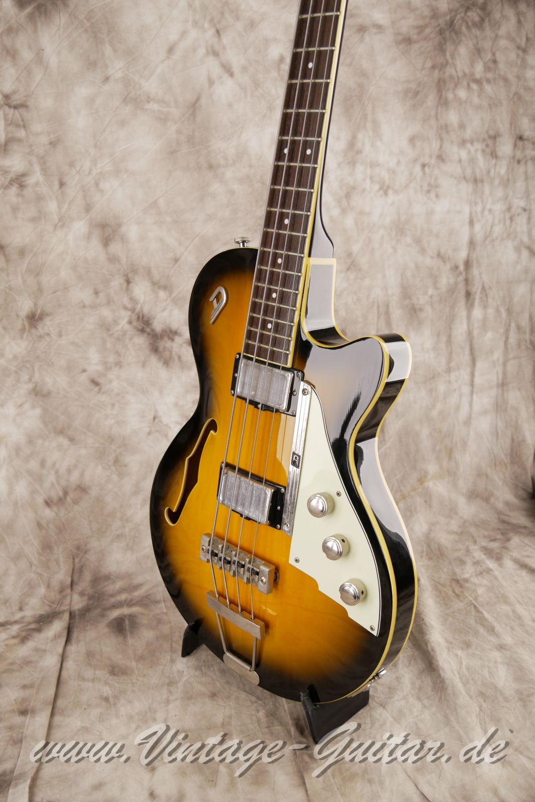 Duesenberg_Starplayer_Bass_2007-007.JPG