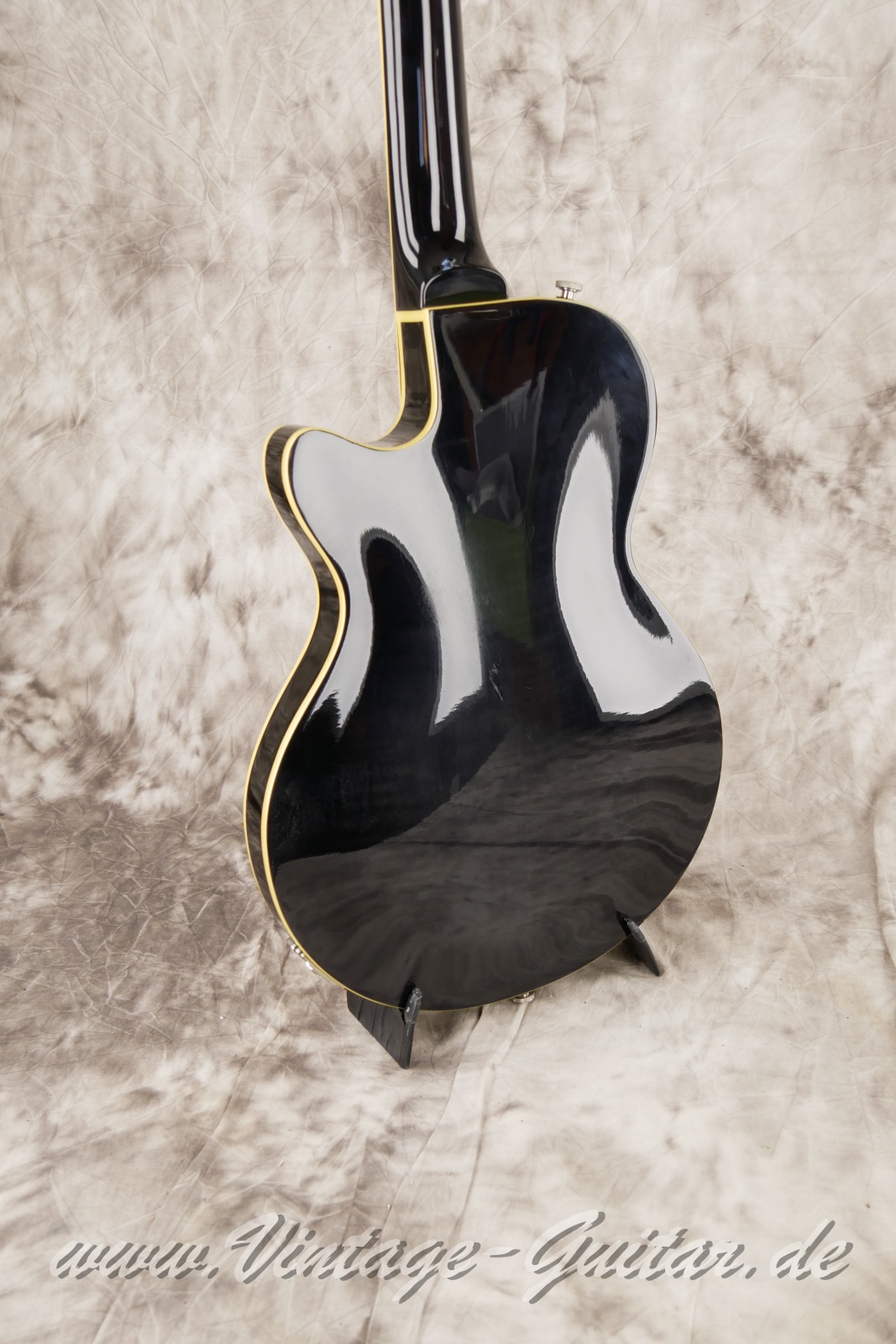 Duesenberg_Starplayer_Bass_2007-008.JPG